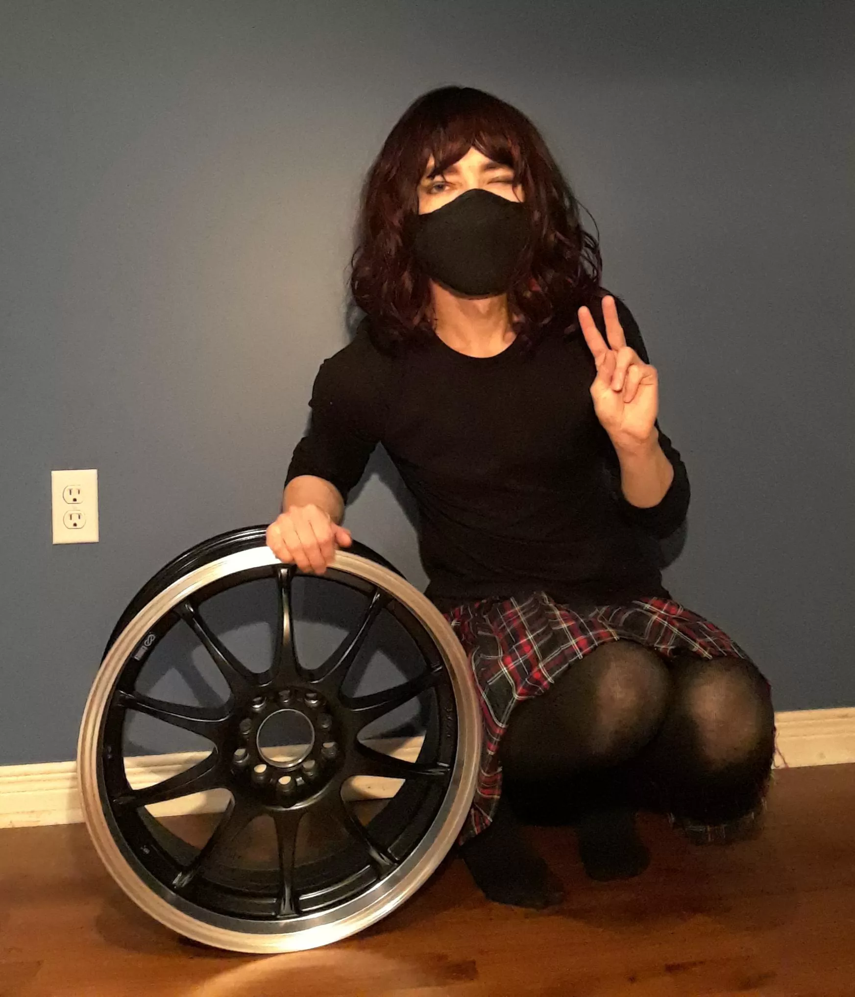 Got new wheels for my car. Where my car femboys at! posted by Comfy_Ellie