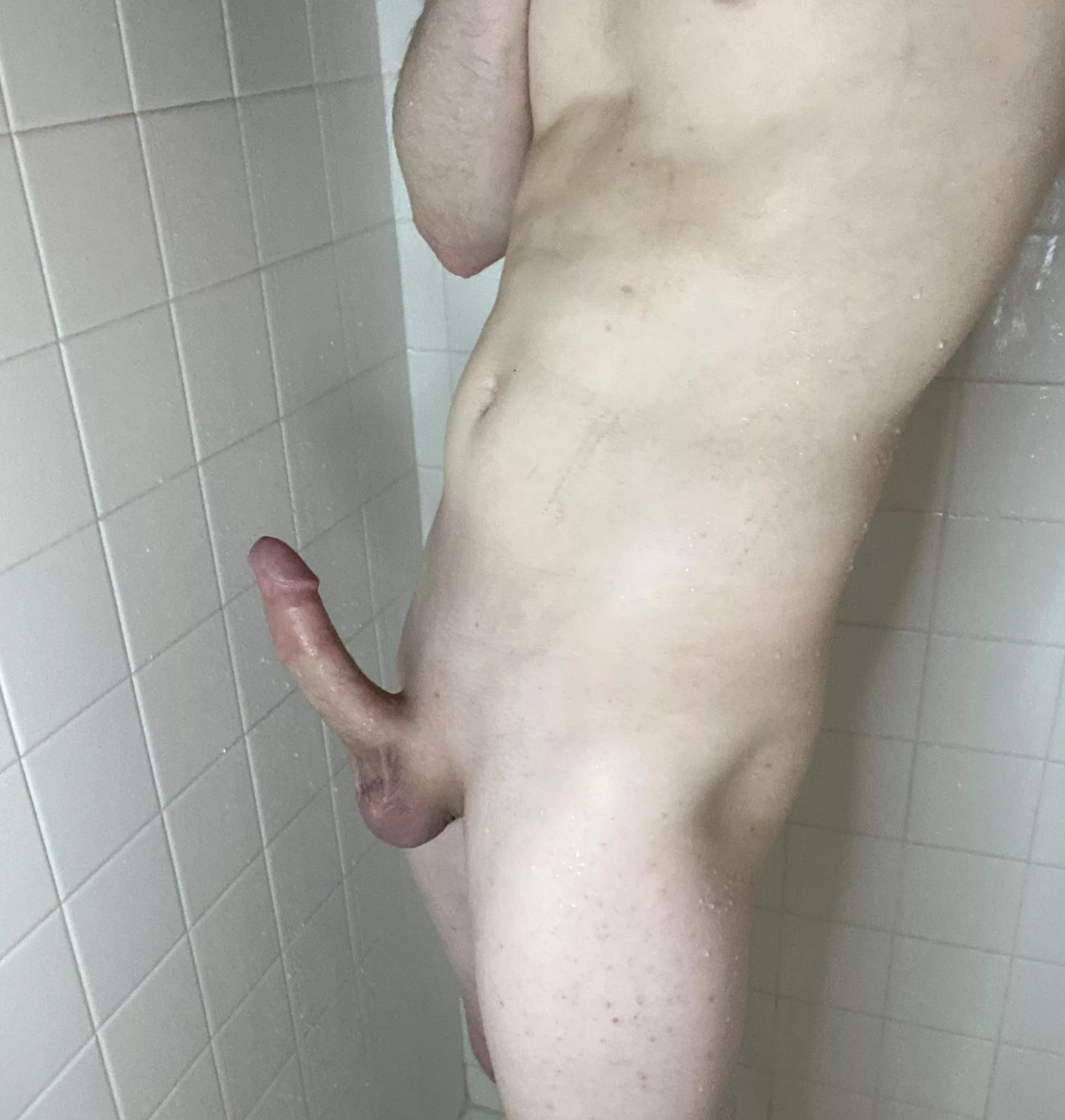 Got really horny in the shower 🥵 need a little help posted by s3xytiger