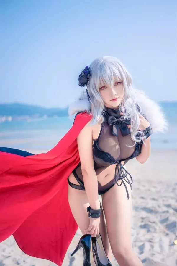 Graf Zeppelin cosplay Azur Lane by Natsume posted by AbbieEngle