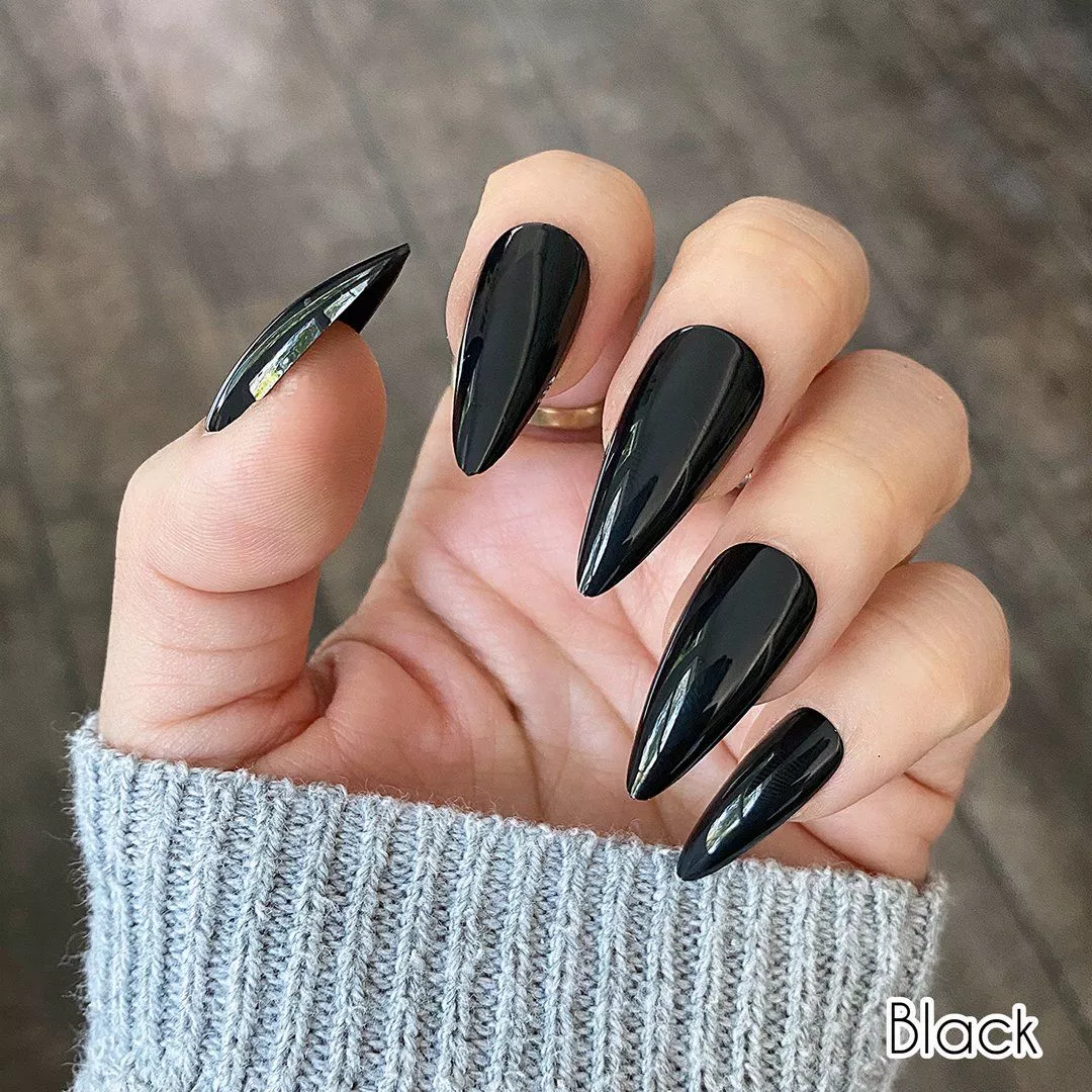 Great nails set I found on Pinterest posted by Fingernailfuel21