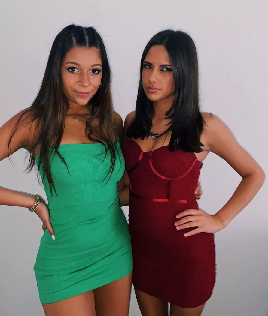 green or red? posted by Candyporncandyporn