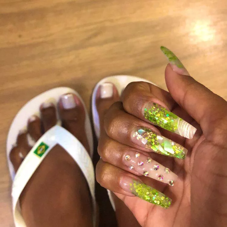 Green posted by ebonysolesmel