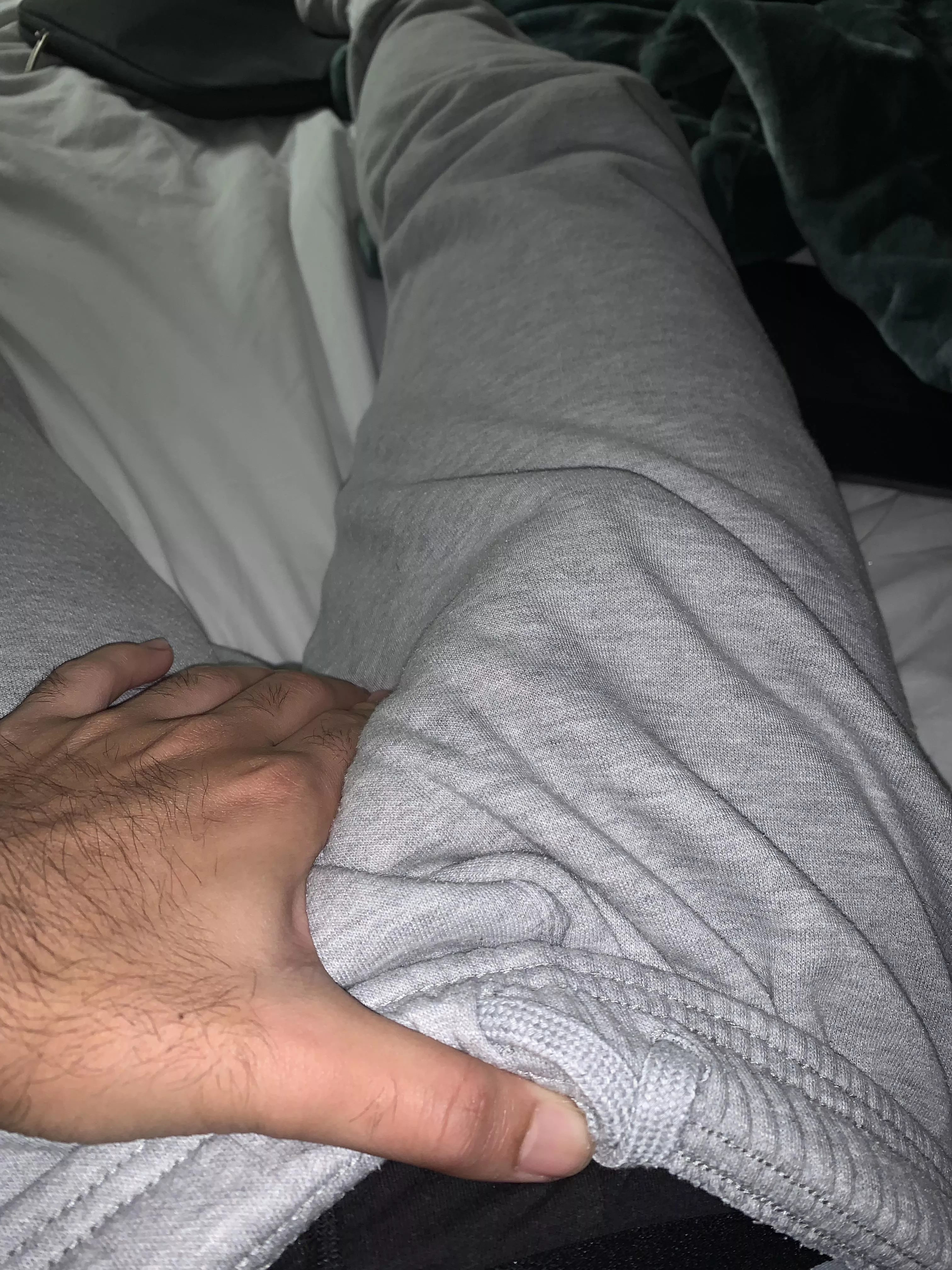 Grey sweatpants struggle posted by sam_noah61