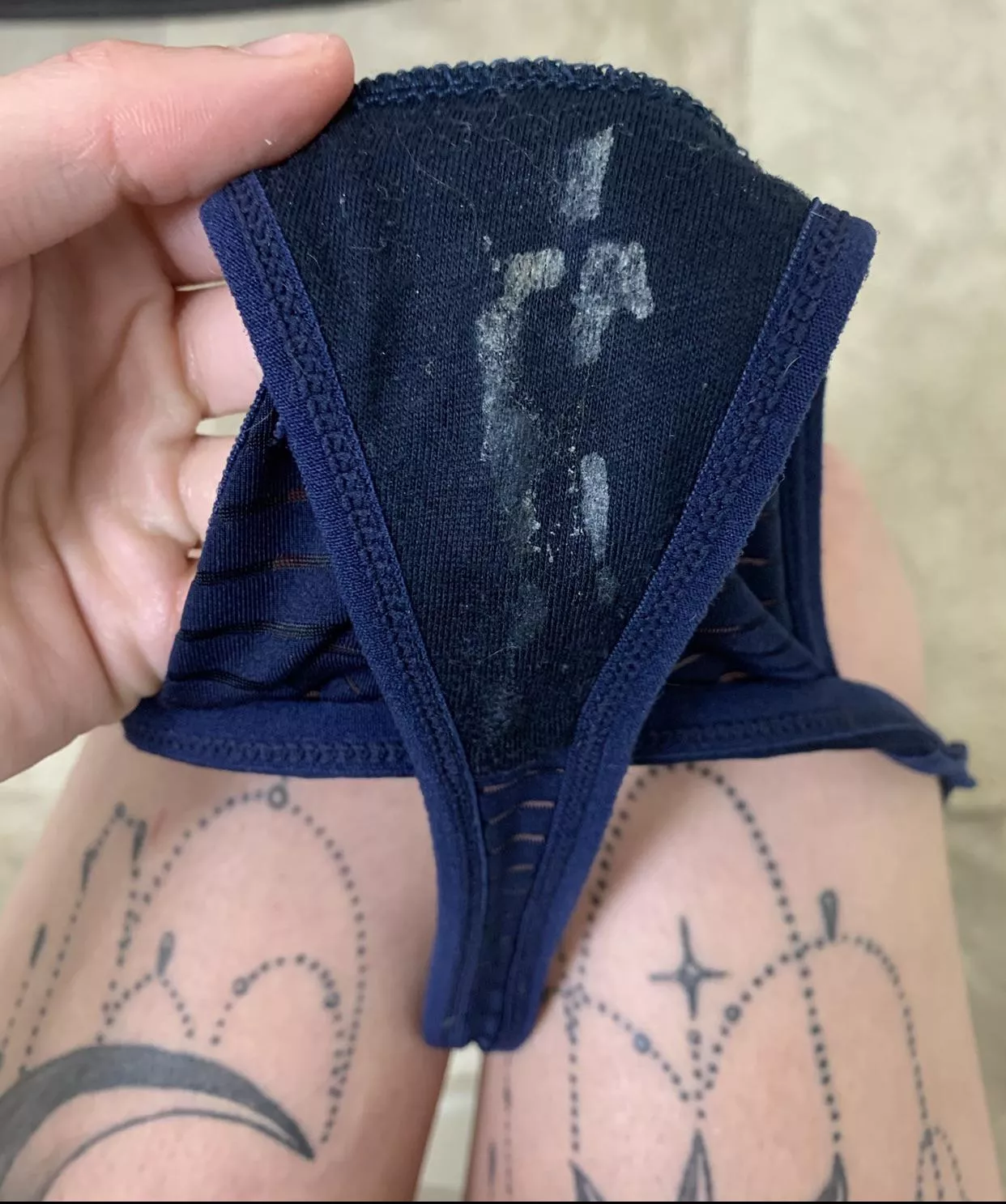 G-strings get that perfect ass and pussy scent 🤤 posted by KaitiBaby69