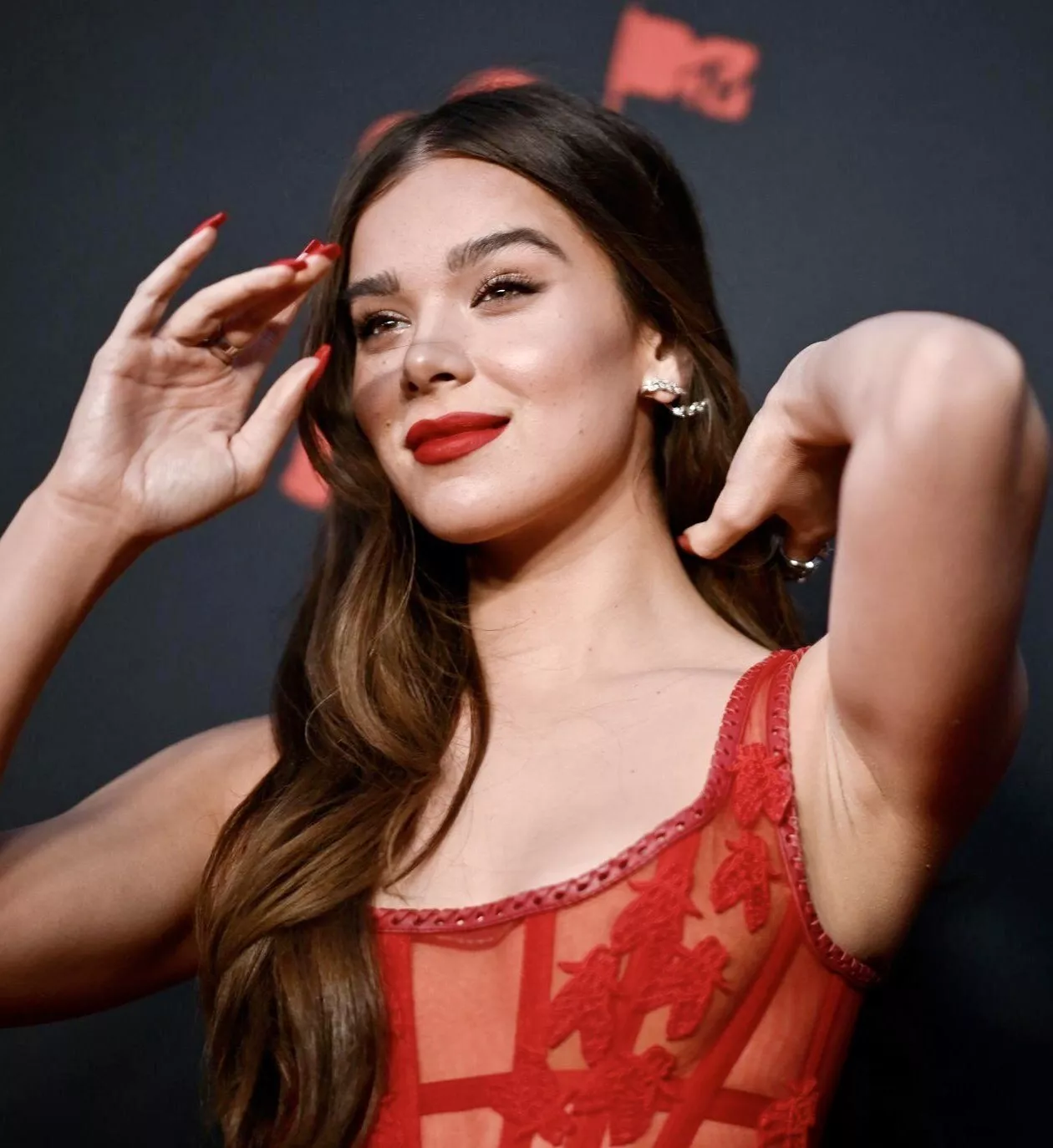 Hailee Steinfeld posted by SmoothArmpits