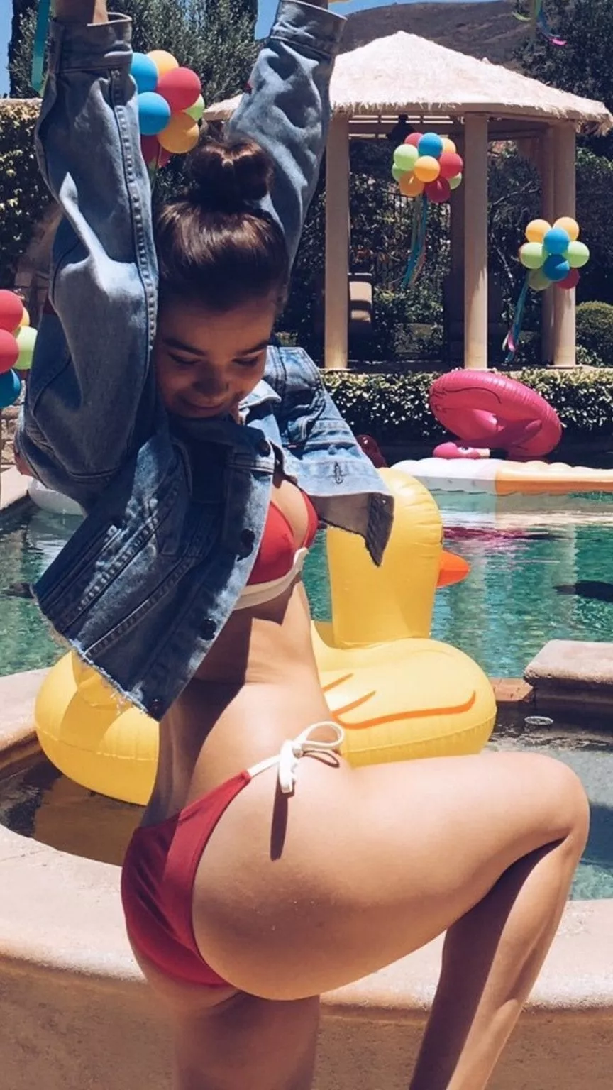 Hailee Steinfeld's fantastic ass posted by starkiller743