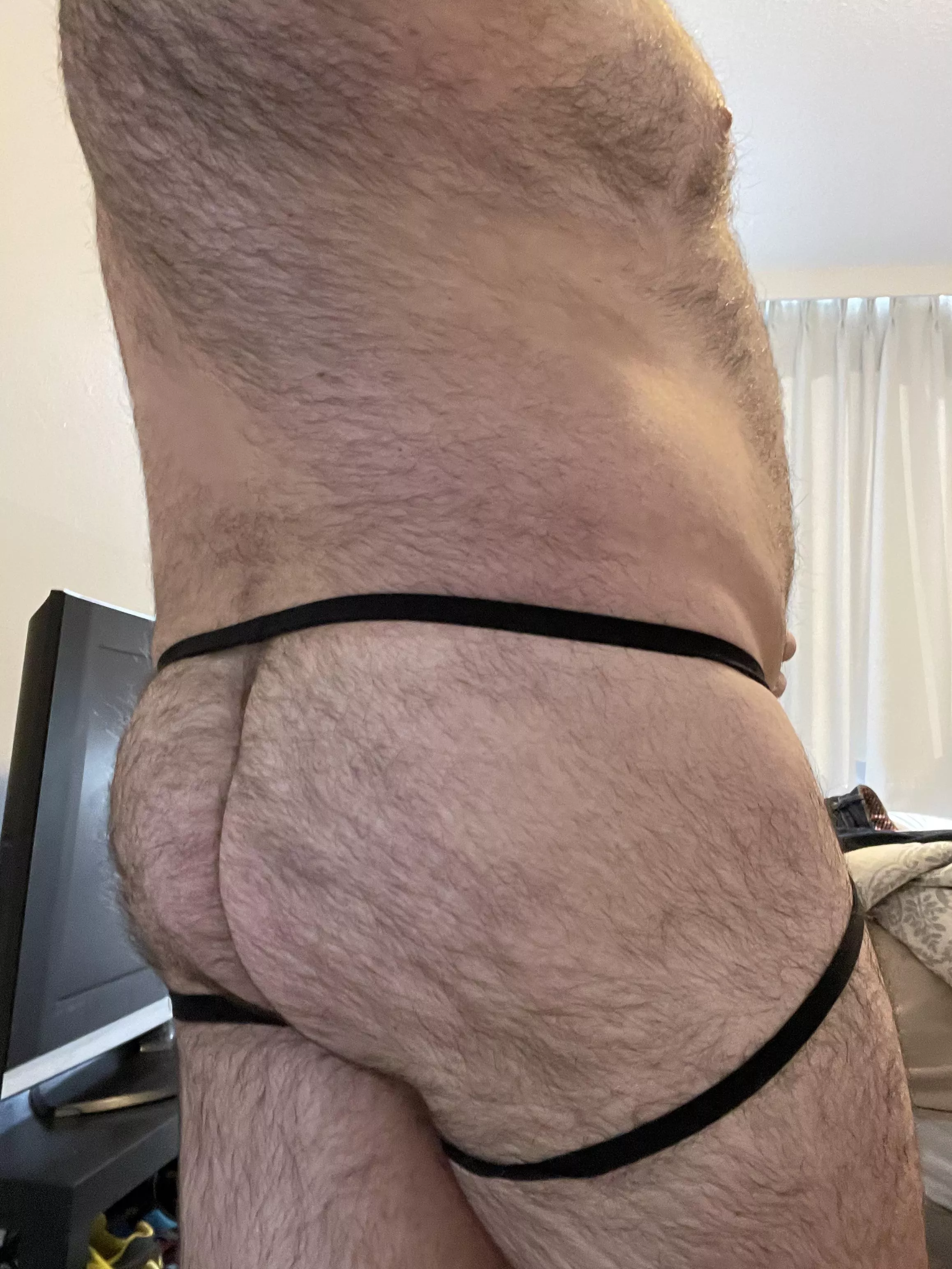 Hairy enough ? I share more on Onlyfans Canadianbearxxxx posted by canadianbearxxx