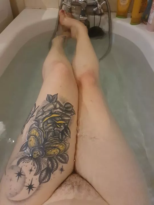 Hairy (f)oofy anyone ðŸ˜„ (f36) posted by eve002300