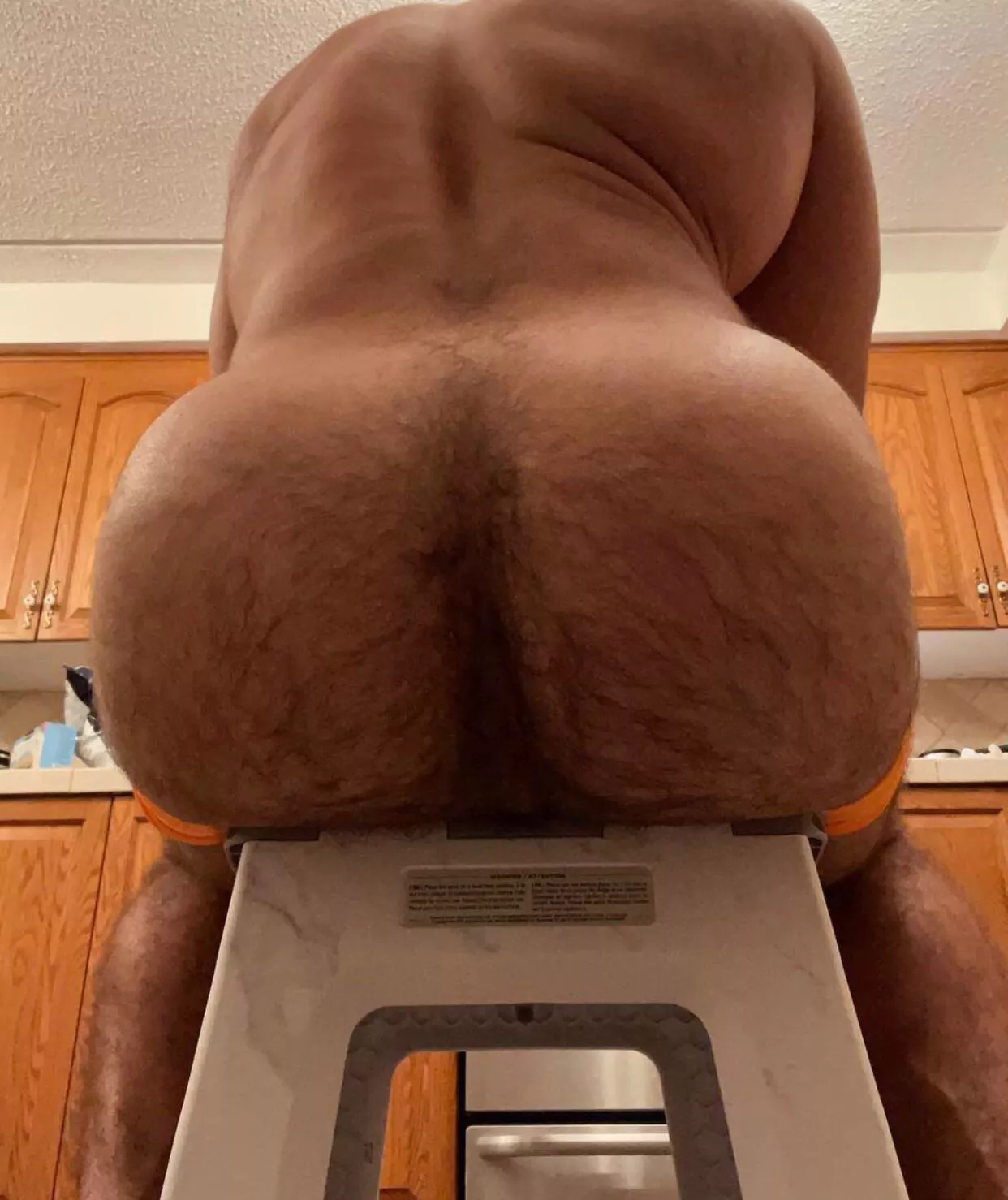 hairy new yorker who loves hung dicks (20-45 and hung only) hmuuu :* posted by aminoacidsrock