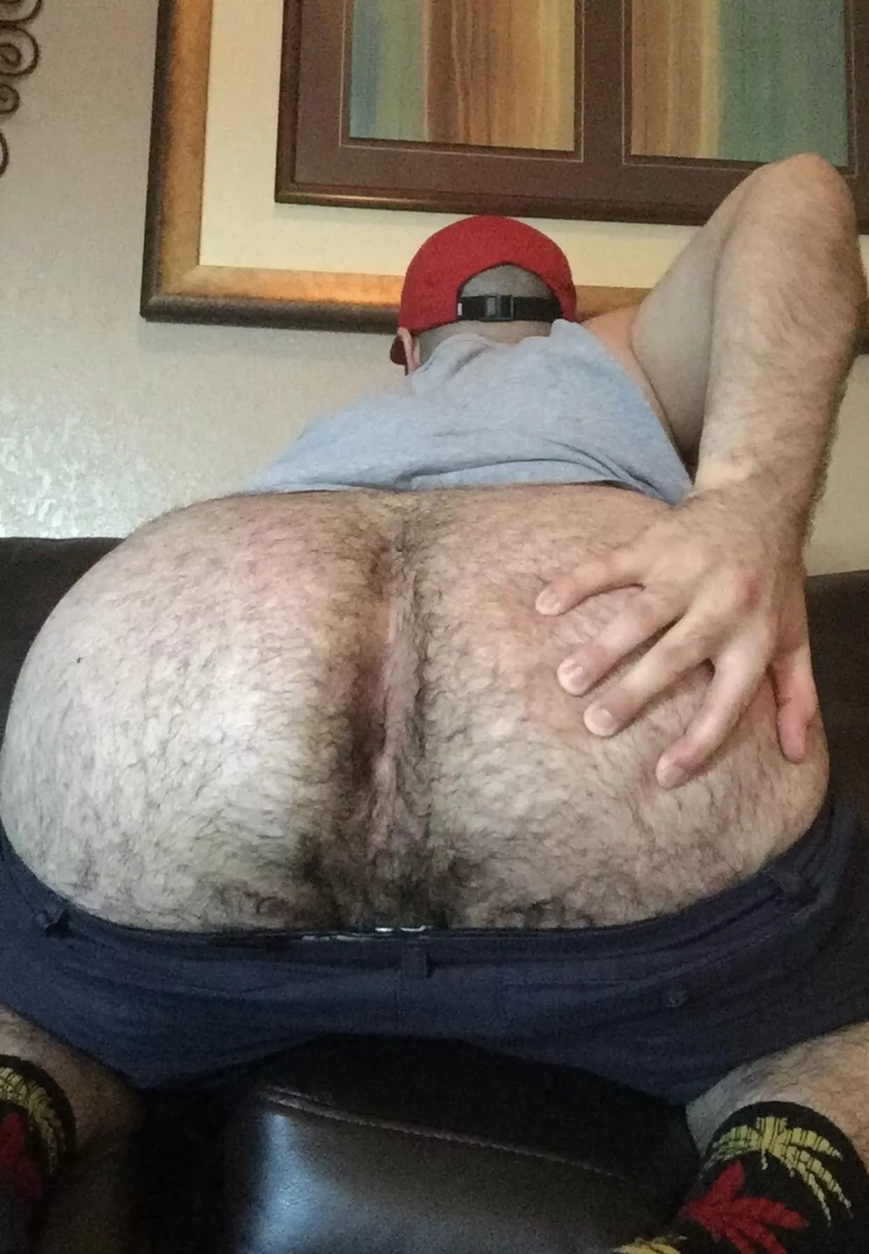 Hairy stoner ass posted by dannywest310