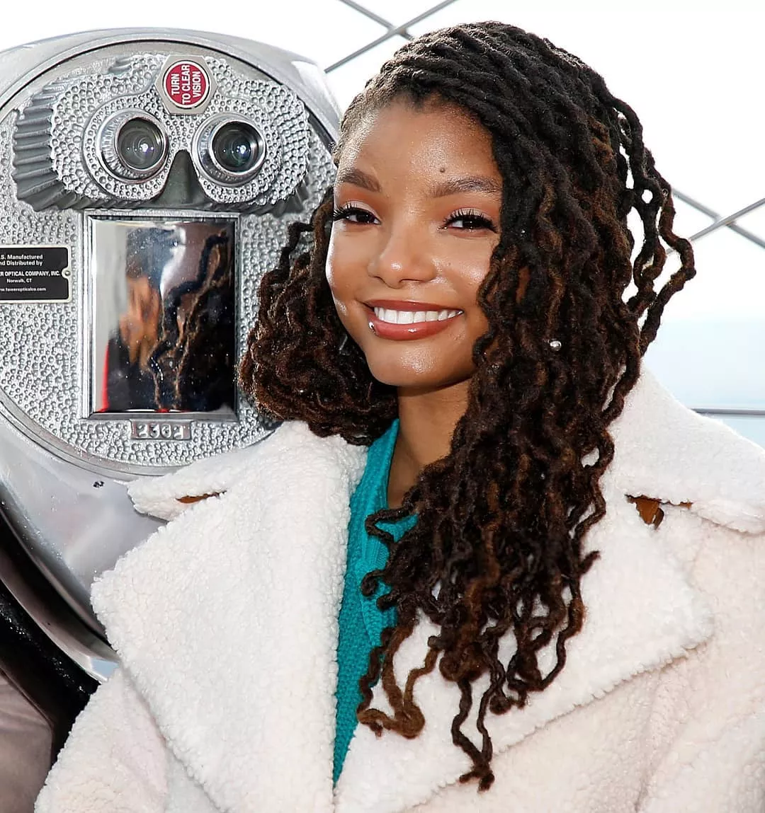 Halle Bailey posted by Man_of_culture_112