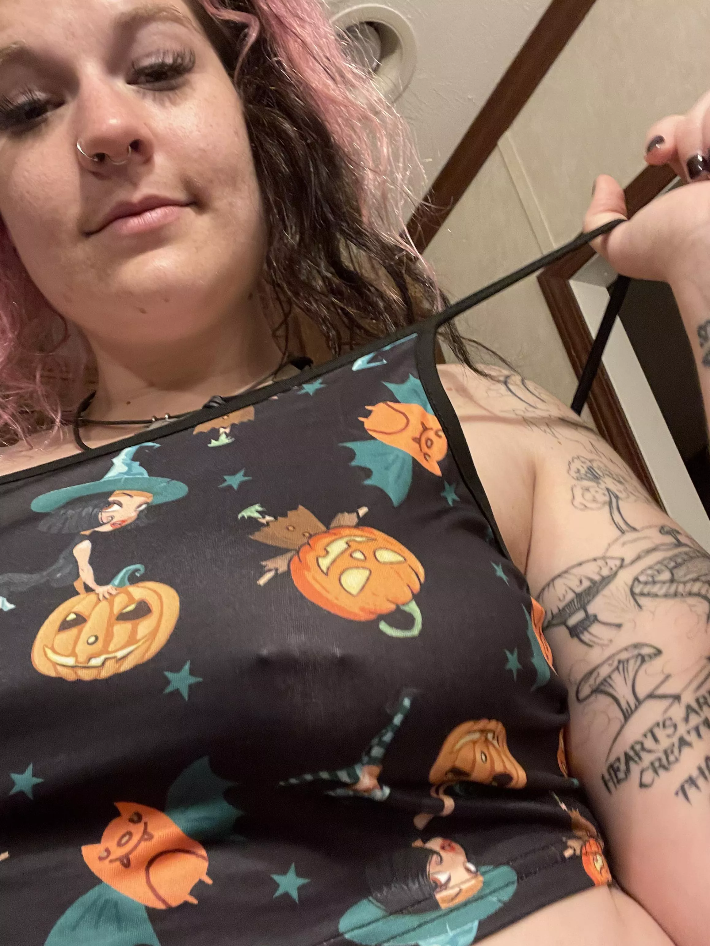 Halloween Braless 🎃 posted by QuinNight