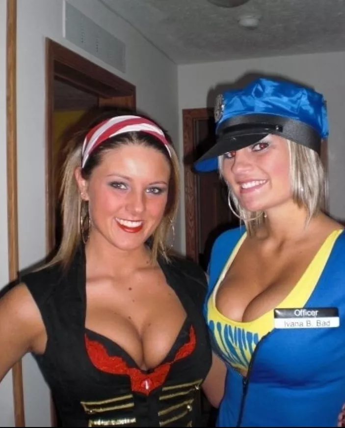 Halloween tittywank gals posted by Chaturbater1