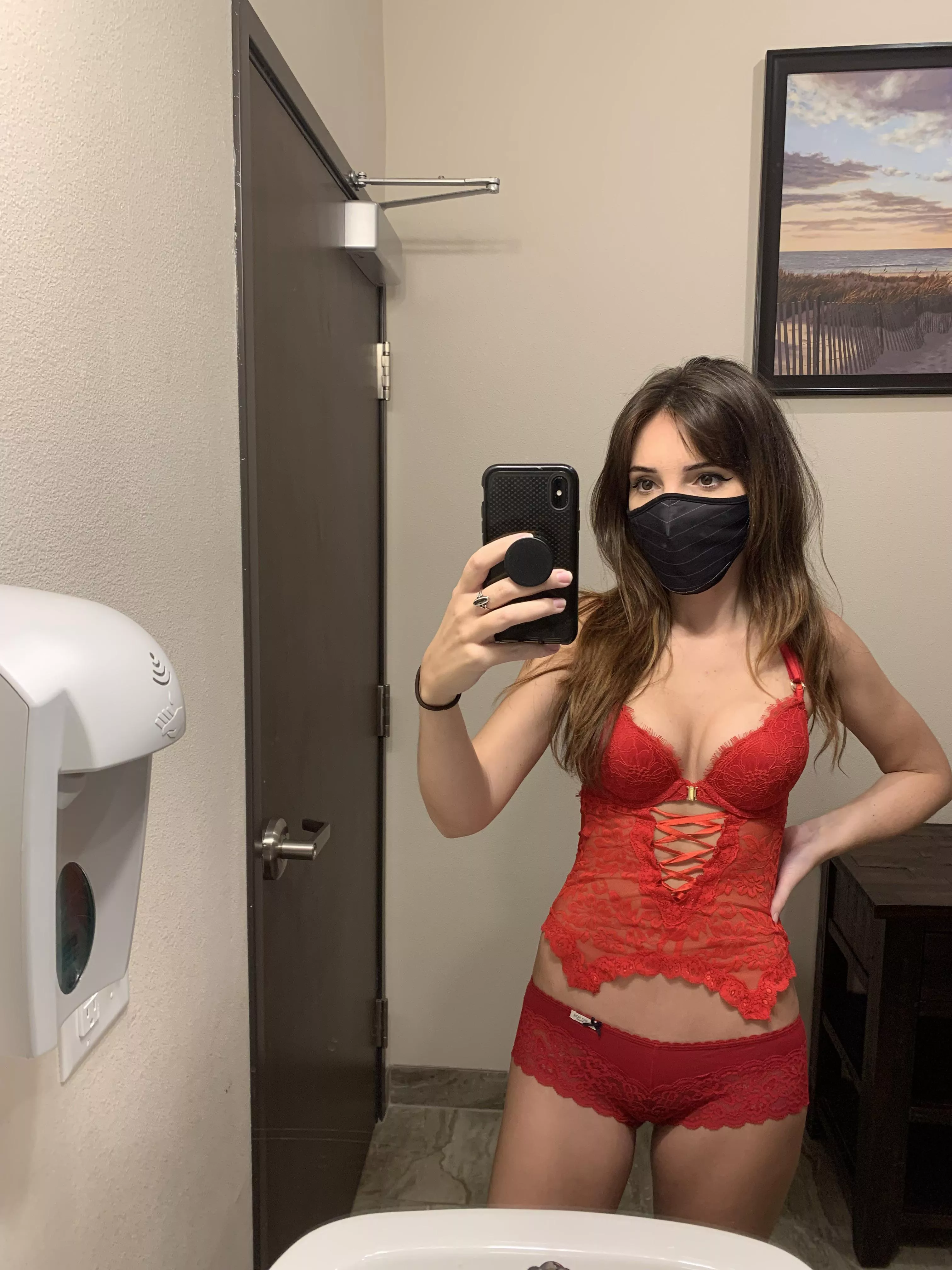 Happy [F]riday - Hope you like Red ♥️ posted by hedonist-honey