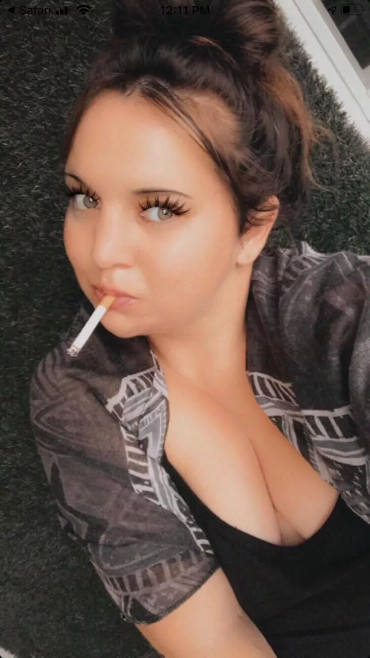 Happy friday🍭 who wants to watch me slowly exhale my morning cig ? posted by findombaby6969