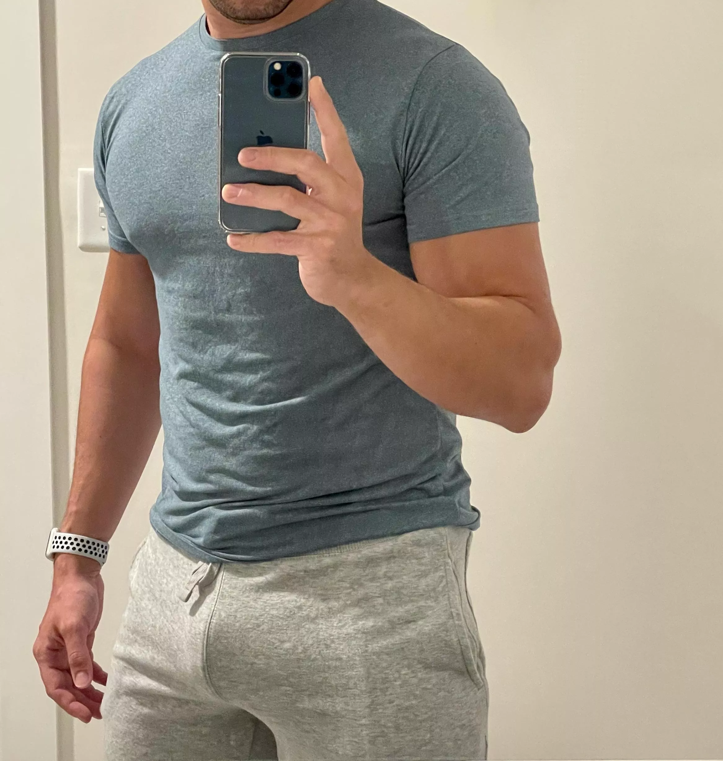 Happy gray sweatpants season! 😏 posted by boston_jock