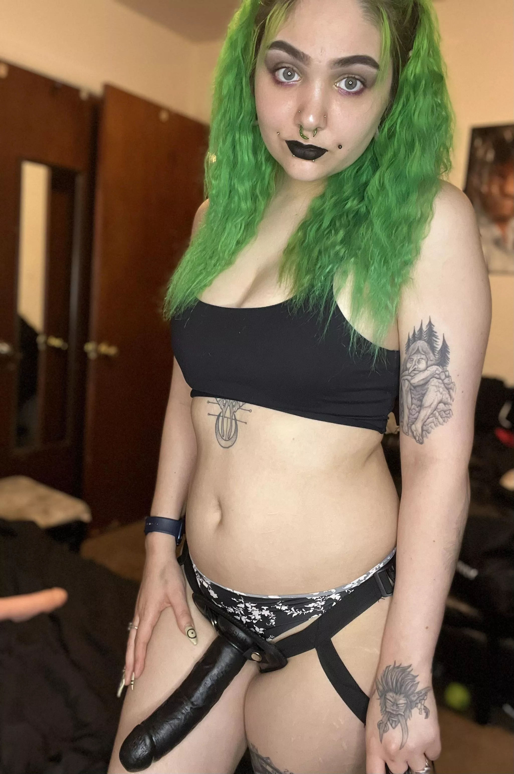 Happy new year cucks 🥳 If your resolution is to stop being such a pathetic beta male, let me remind you to look at the shrimp in your pants. You’ll always be inferior. KIK/telegram: xdaddyslittekittyx. 💚SPH💚 [domme][rate][vid][cam][gfe][sext] posted by justsmokeandsleep