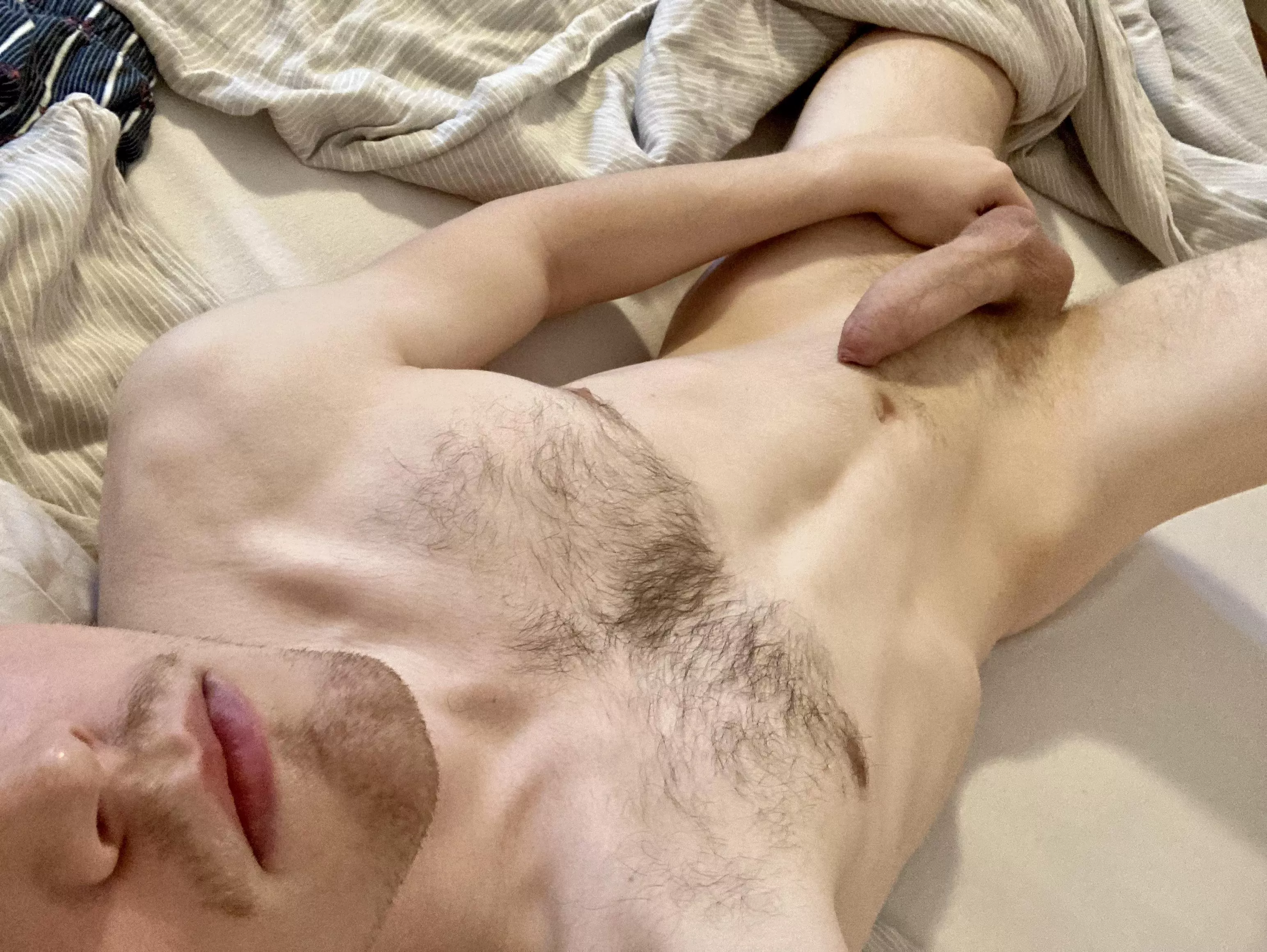 Hard and hangover 🍆 [M23] posted by ernestselfcontrol