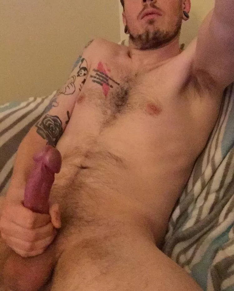 Hard dick and soft blankets posted by yourmumwearsfilas