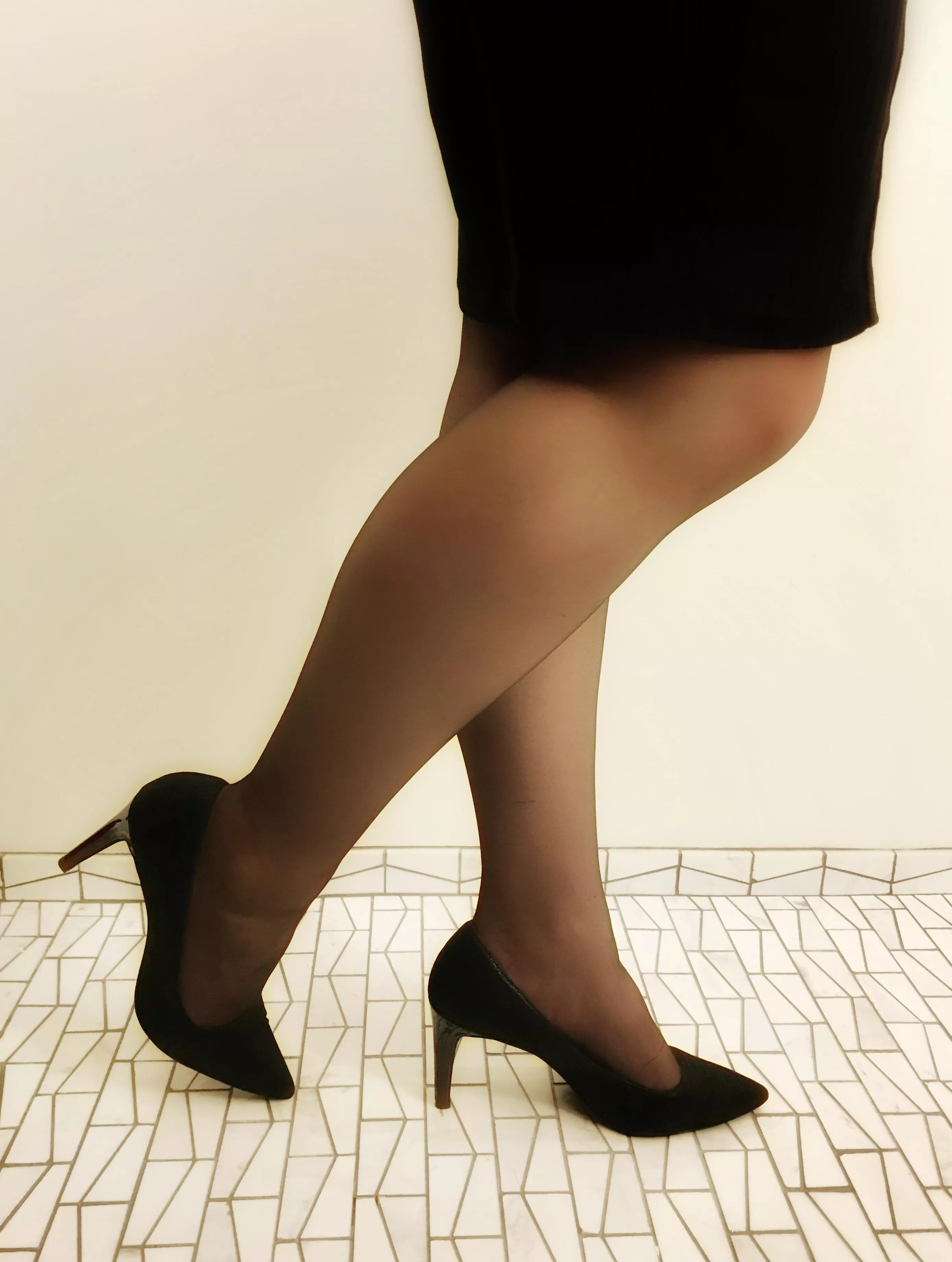 Hard enough to stay focused at work with the clack of heels; even more so when she has nylons on… posted by 2003Marauder