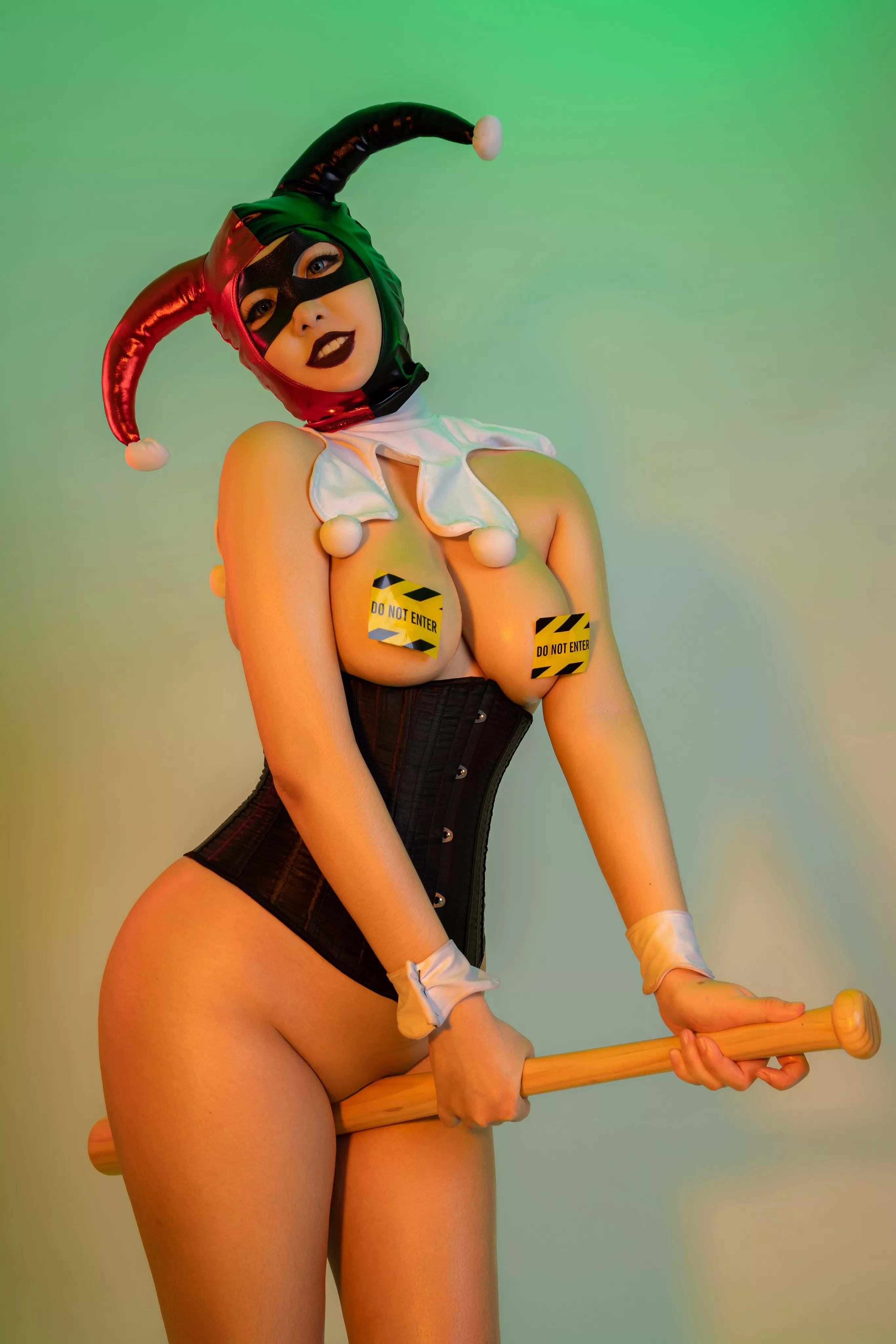 Harley Quinn cosplay by SunnyVier posted by SunnyVier