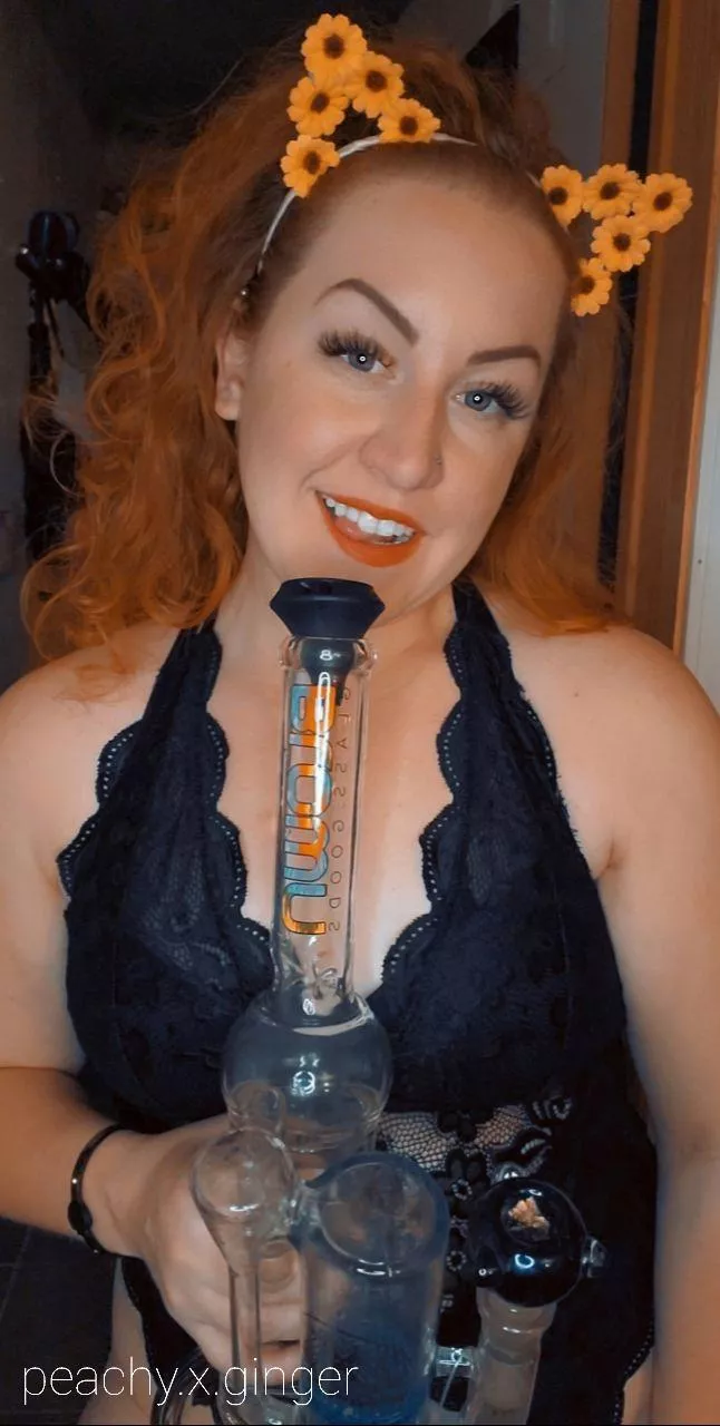 Have a toke with me 💨😜 posted by peachyxginger