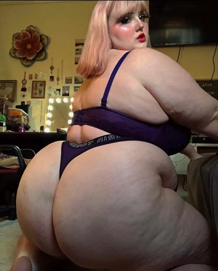 have you ever fantasized about being with a bbw? ðŸ˜ˆ posted by eslutsRus