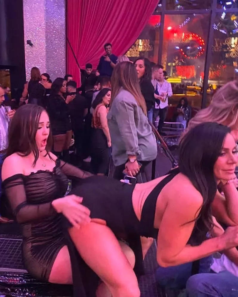 Having fun in Vegas posted by Toxicpiecat