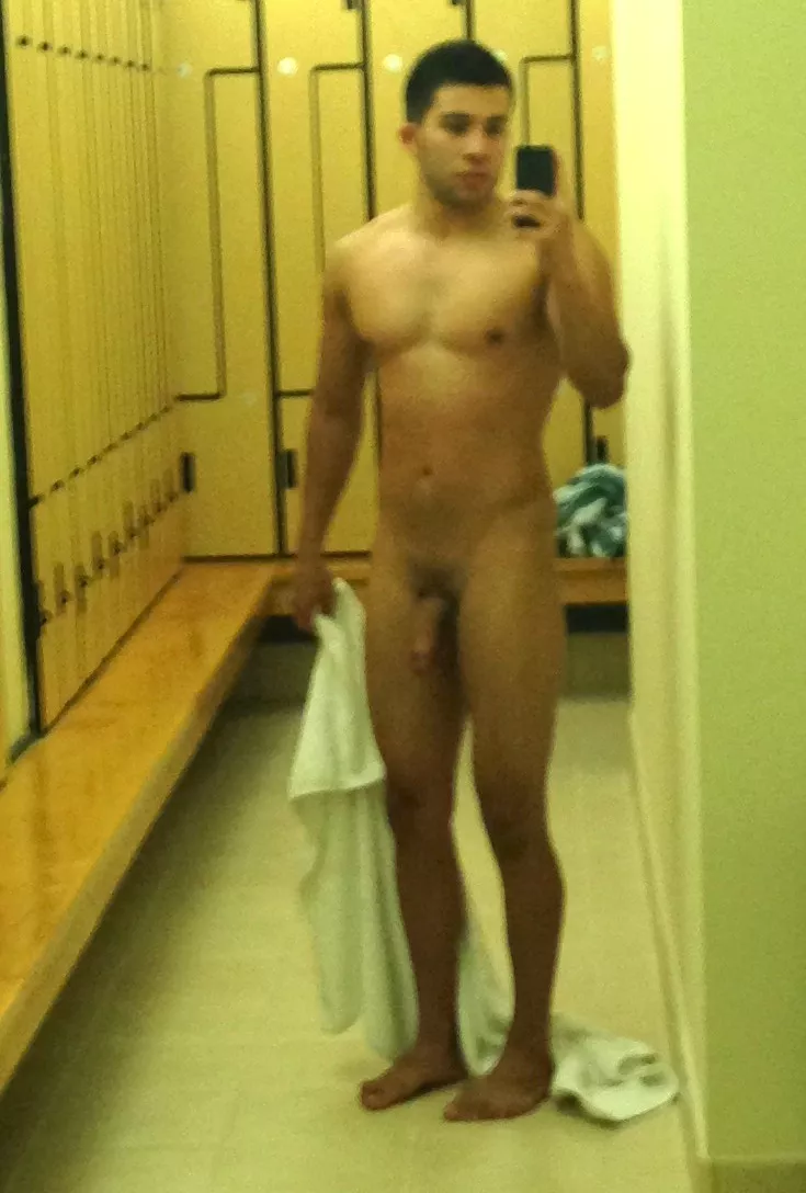 He Dropped the towel posted by gaypicsposter