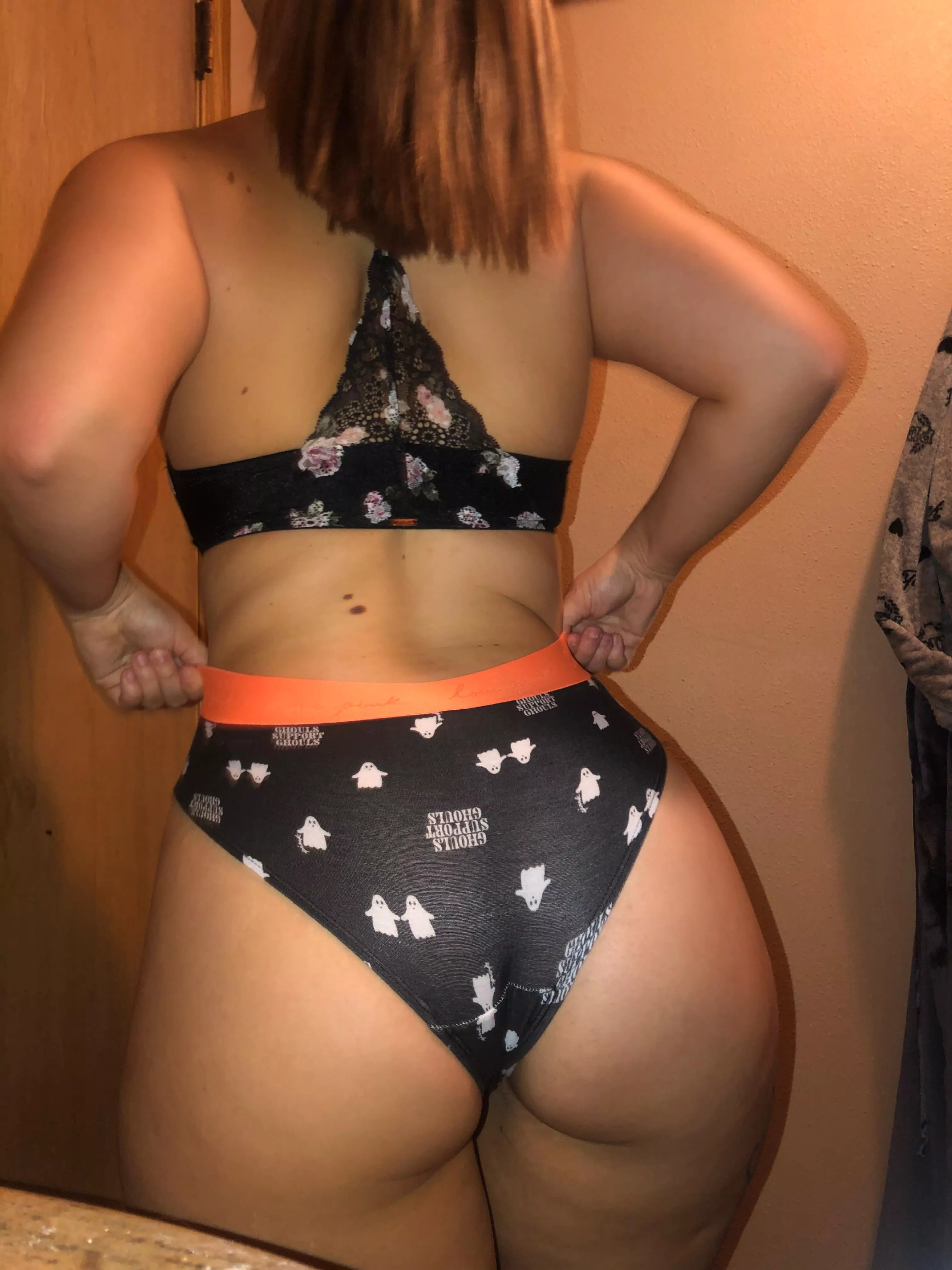 Heard we were posting our thick bodies? Is slim thick okay?🤪🍑 posted by Thickersnickerr