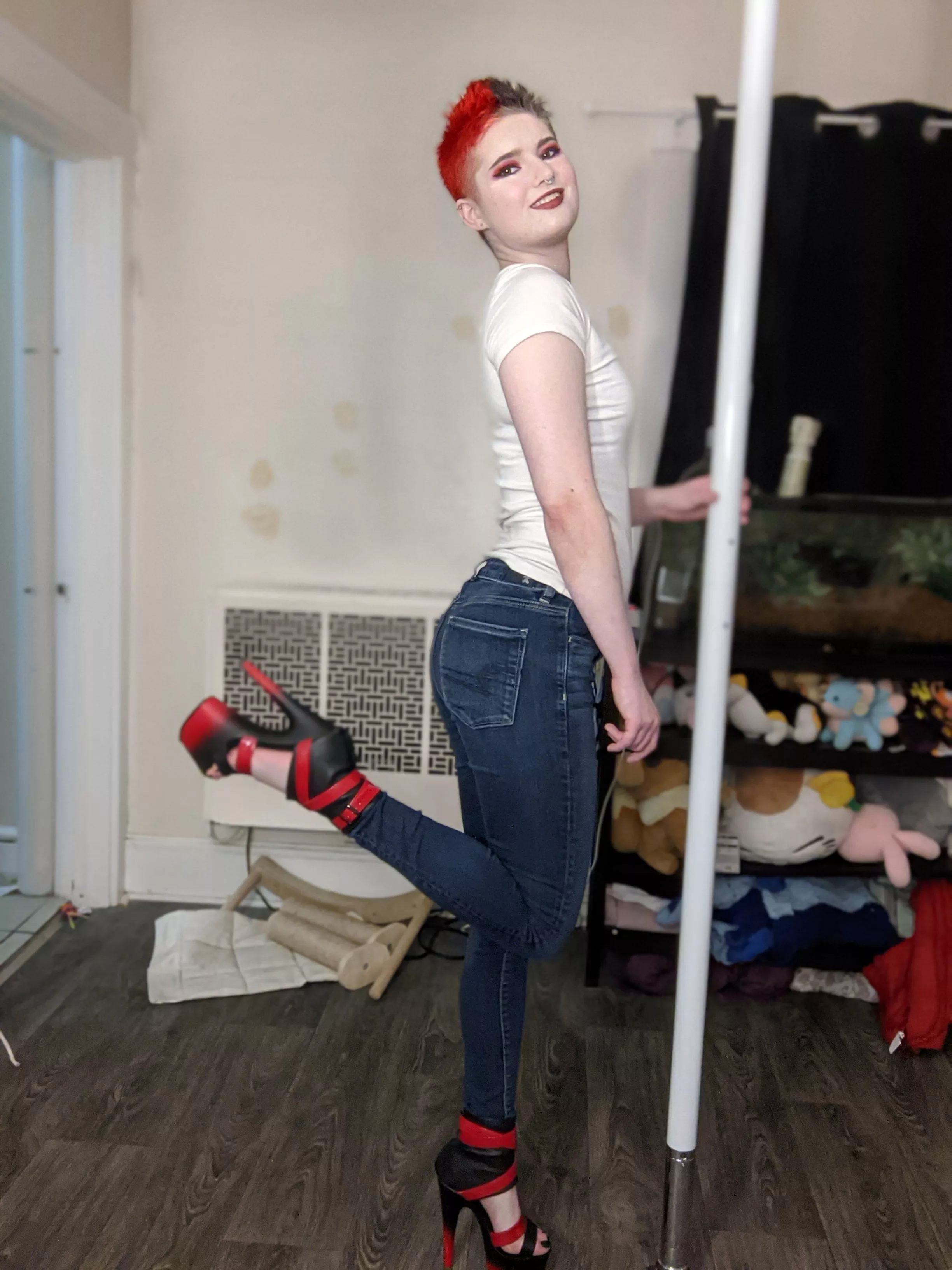 Heels bigger than your dick posted by CarbonBlackXXX