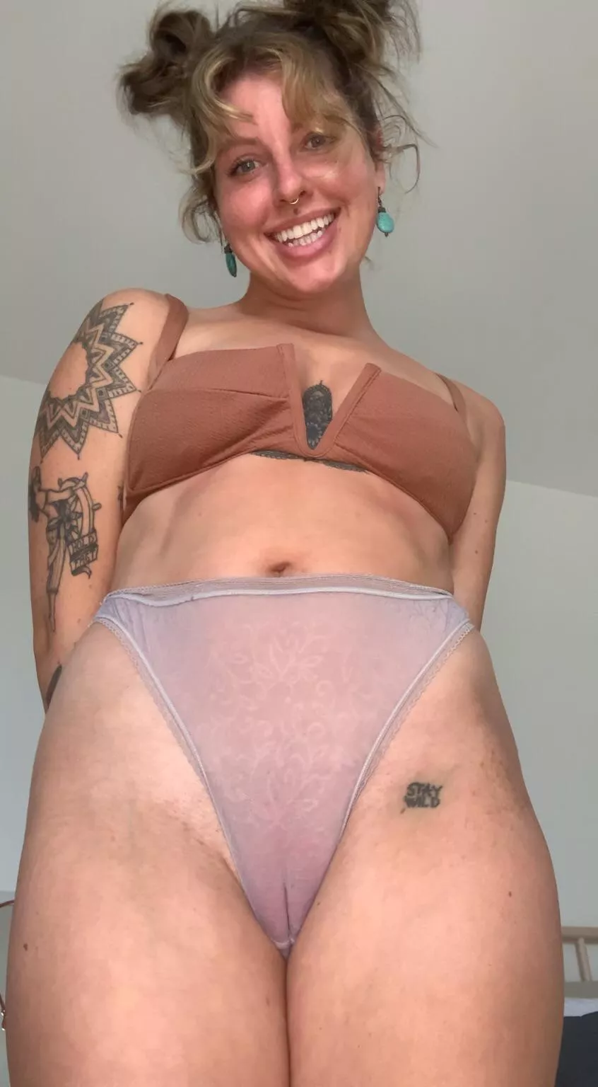 Hehe I love showing off my camel toe 🙈🙊 posted by WickedWendyX