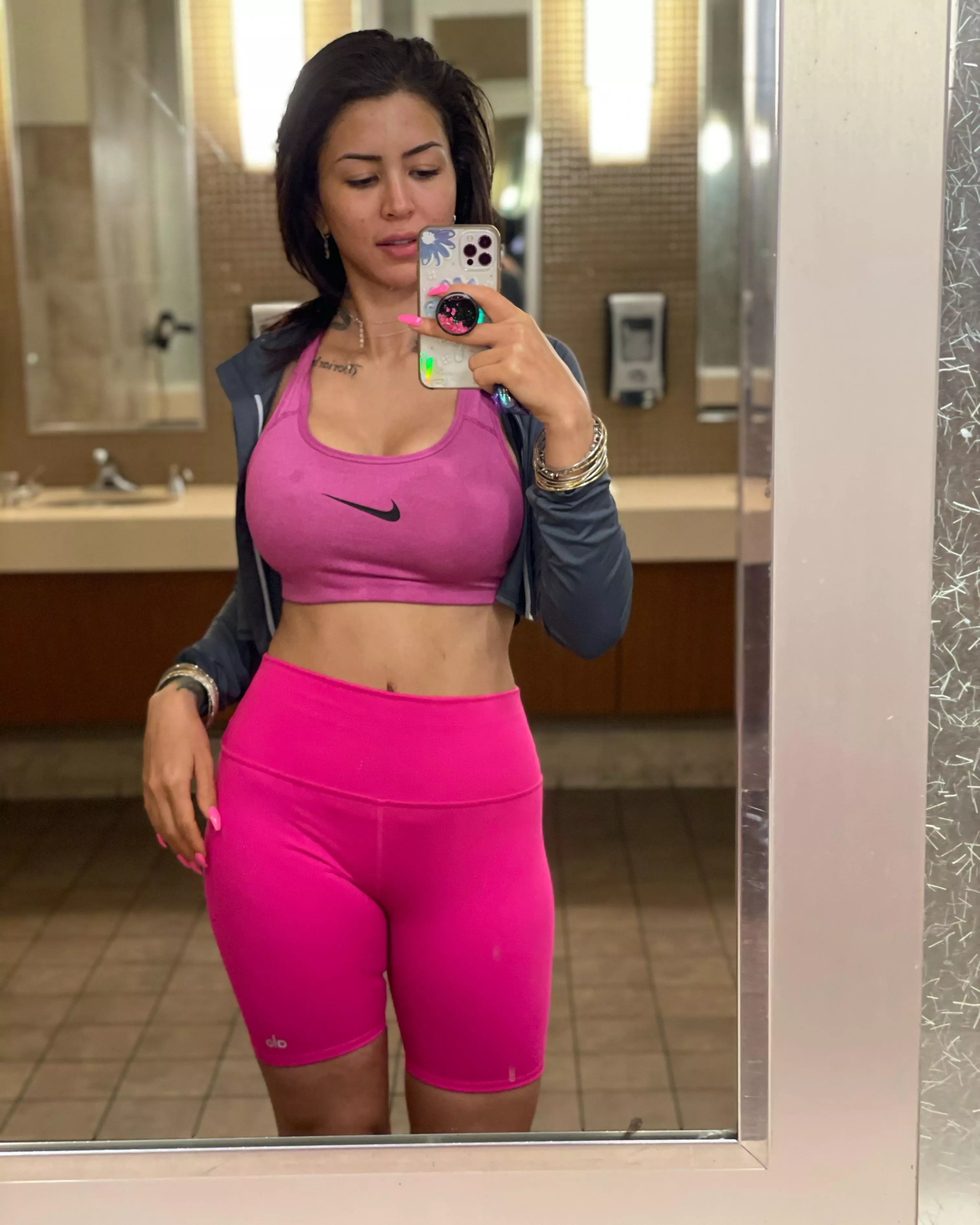 Hello everyone do you like my work out outfit posted by Independent-Tax-3932