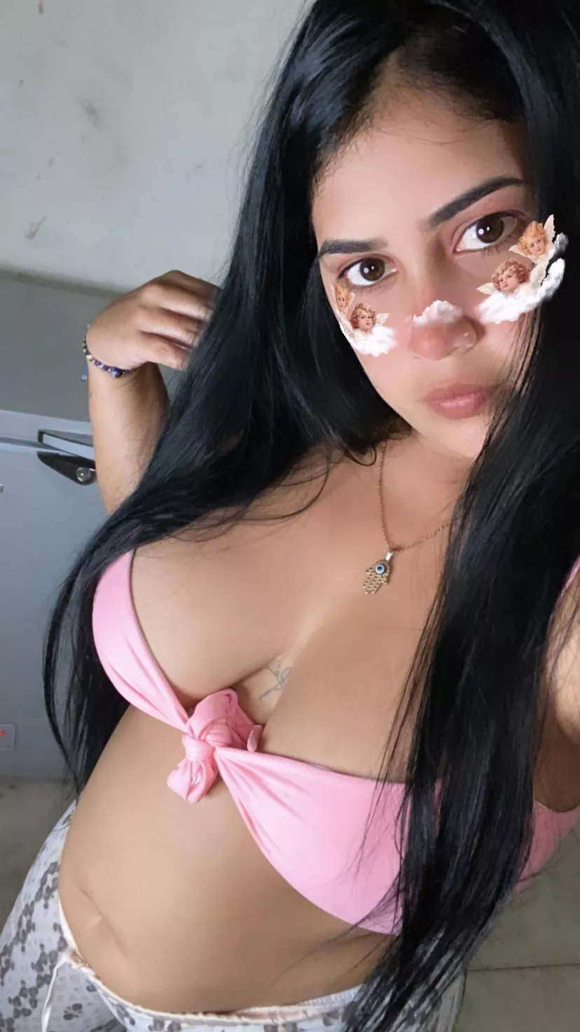 hello I love to fill my belly until I want to burst I am happy so I am looking for a feeder my goal is 120 kilograms. follow me and like me Kik yelimar05 posted by rodriguezyelimar27