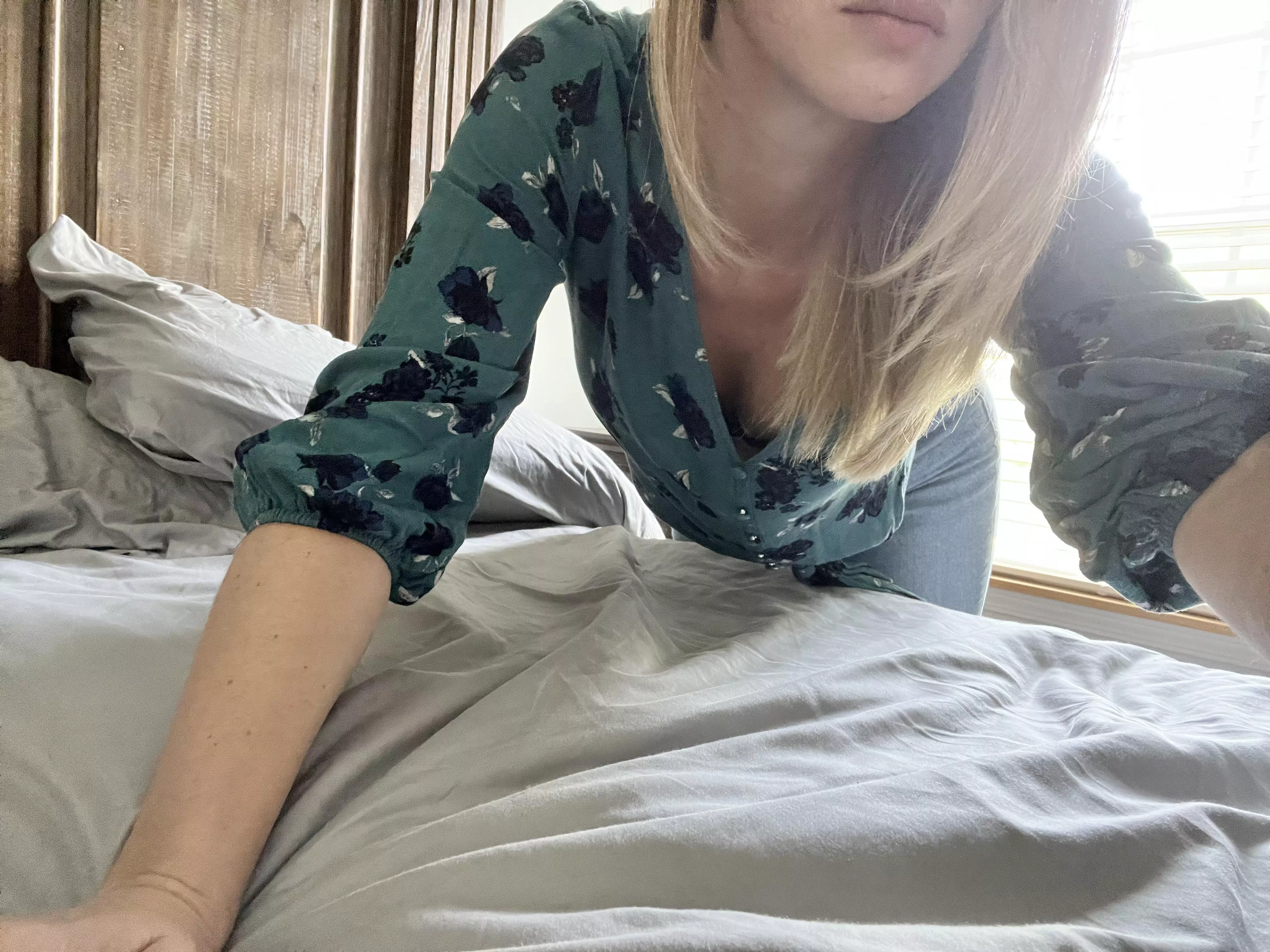 Help me make the bed? 🤷🏼‍♀️ Then we can mess it up all over again…😉 (F) posted by Babys-got-sauce