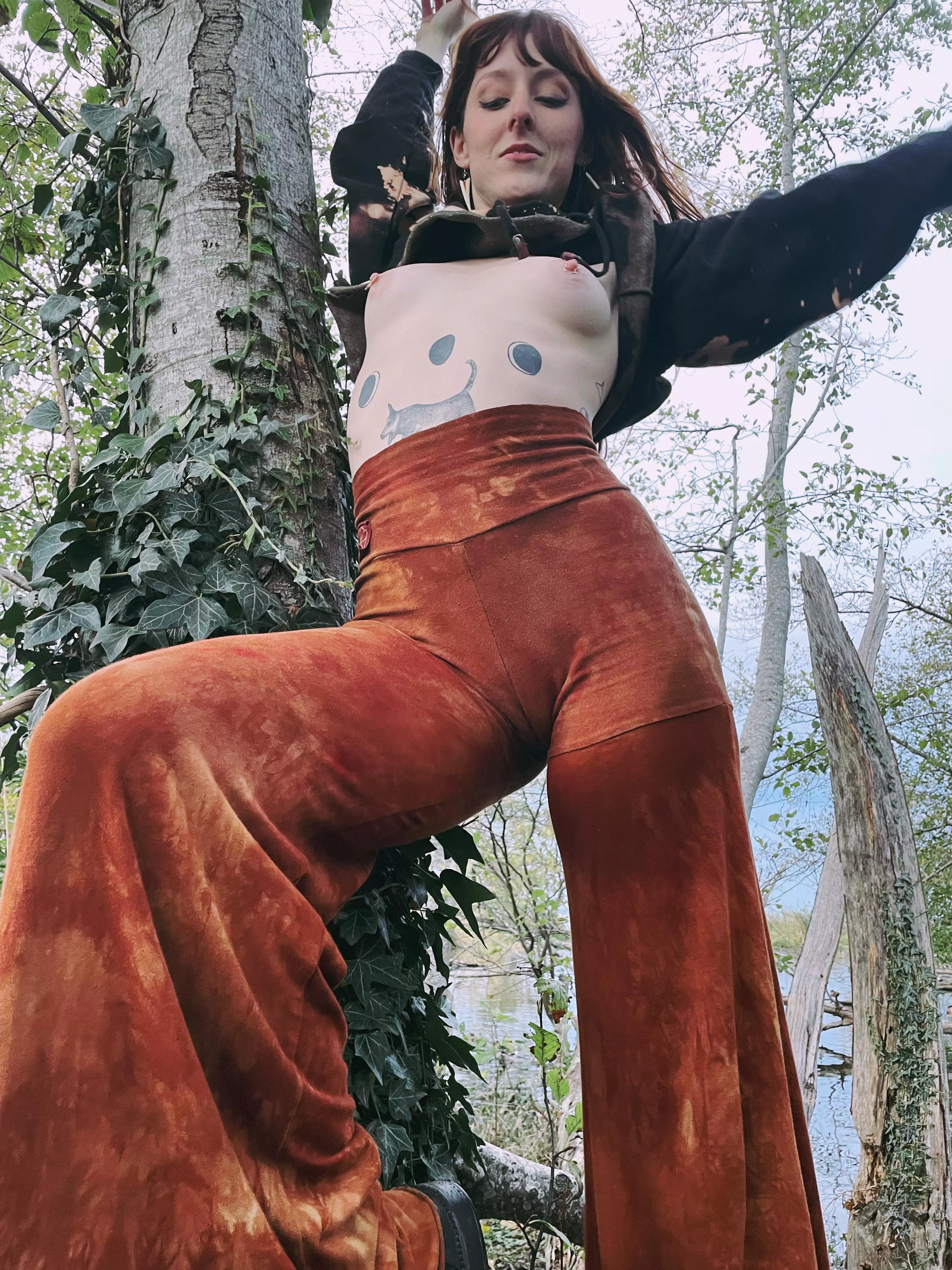 Hemp hippie pants and woodland titties 🥰❤️‍🔥 posted by jessicafoxblood