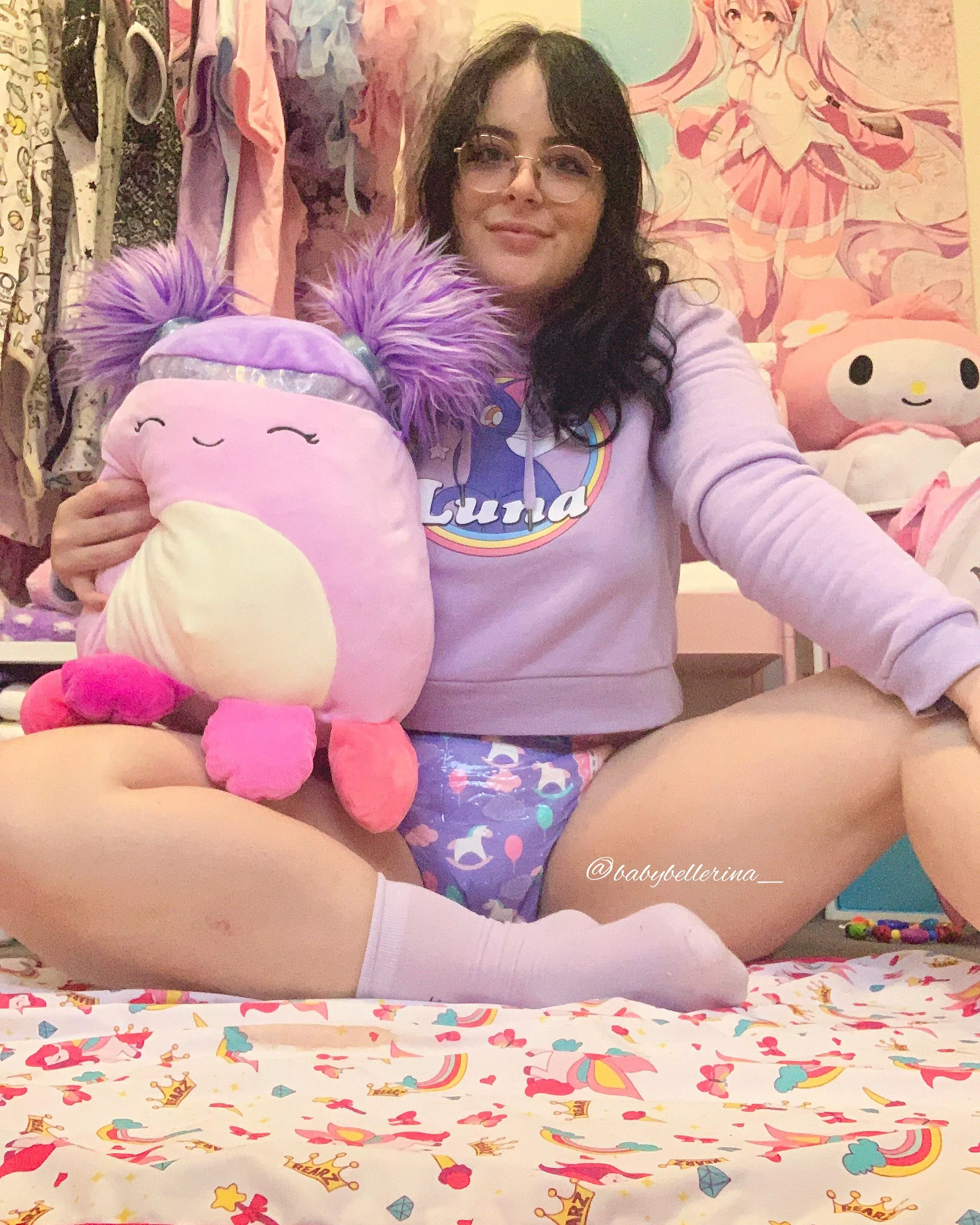 hewwo do you like my new stuffie? i love matching my outfit with my diaper 👉🏻👈🏻 posted by babybellerina_