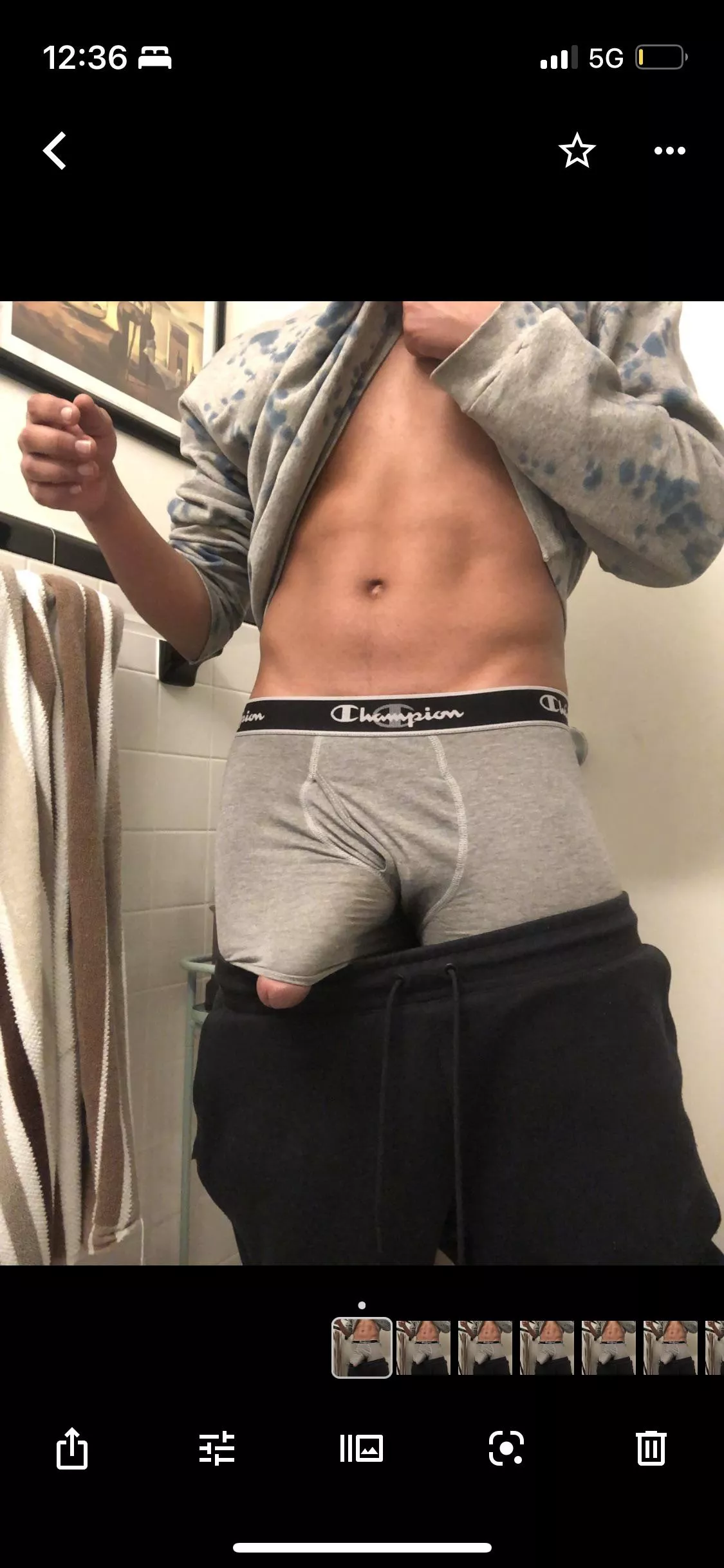 Hey, check out my massive bulge :) posted by Hunggothboy