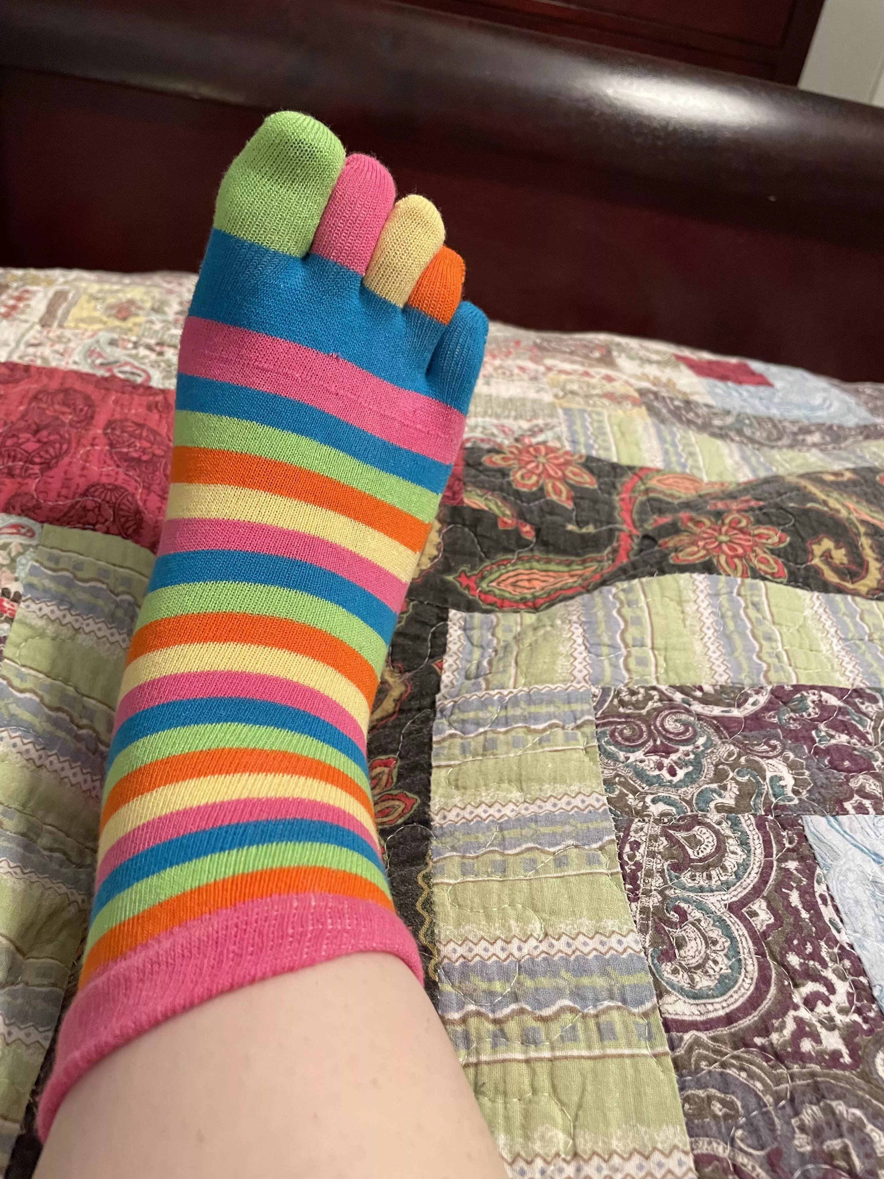 Hey daddy. I wore these socks just for you. Donâ€™t you want to taste each and every toe?! posted by Valkyrierae1