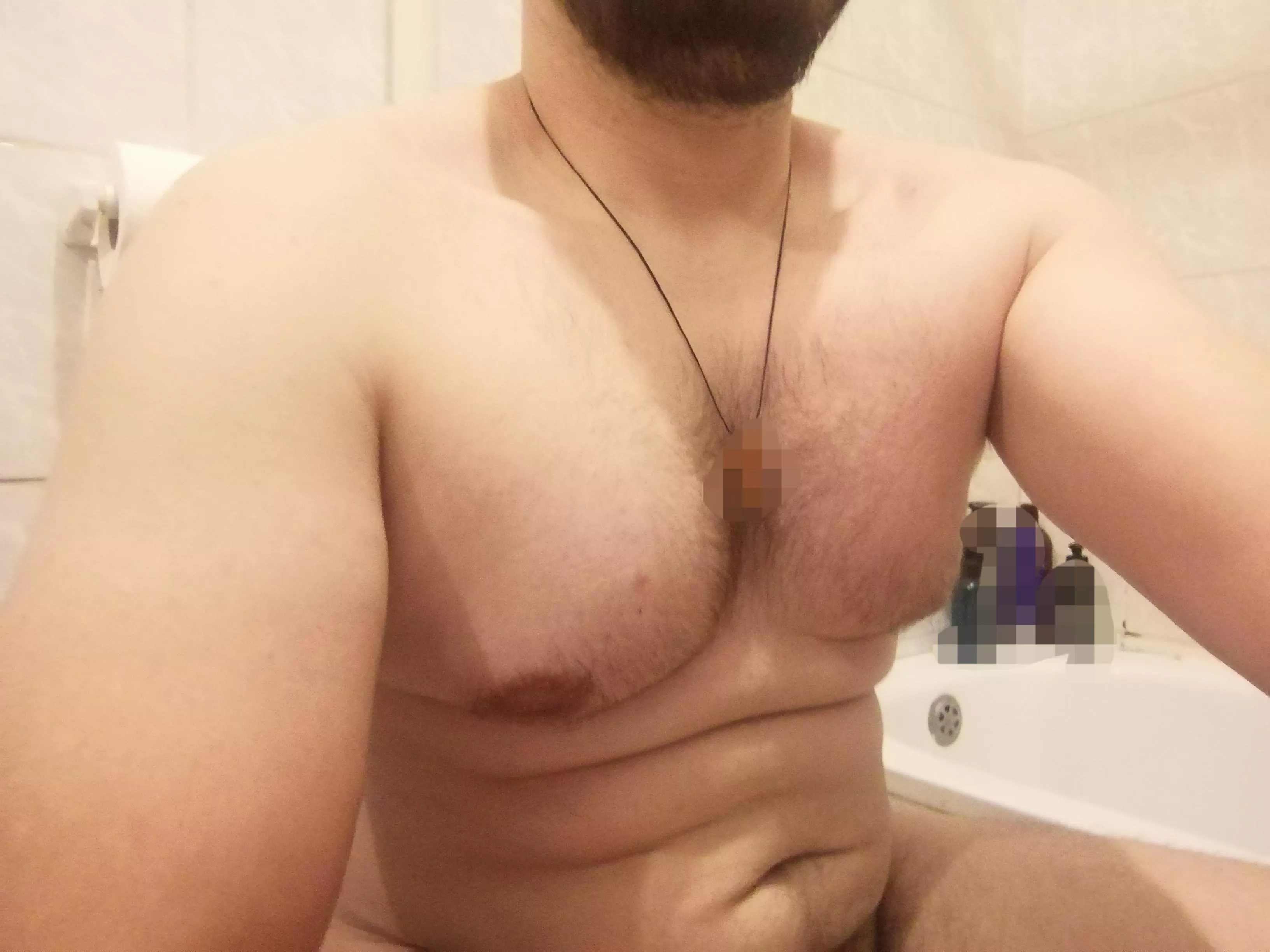 Hey guys. First time poster. Would like to hear what you think of me. If u are interested in cock pics. There are some of those on my profile here 26M posted by domtop995