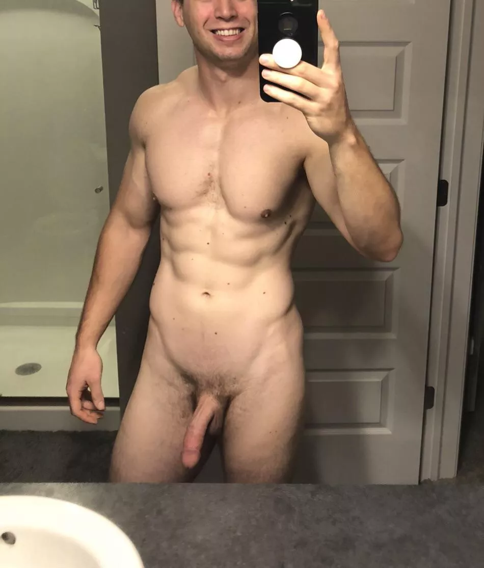 Hey here’s a nude for you! posted by 8s_and_up_only