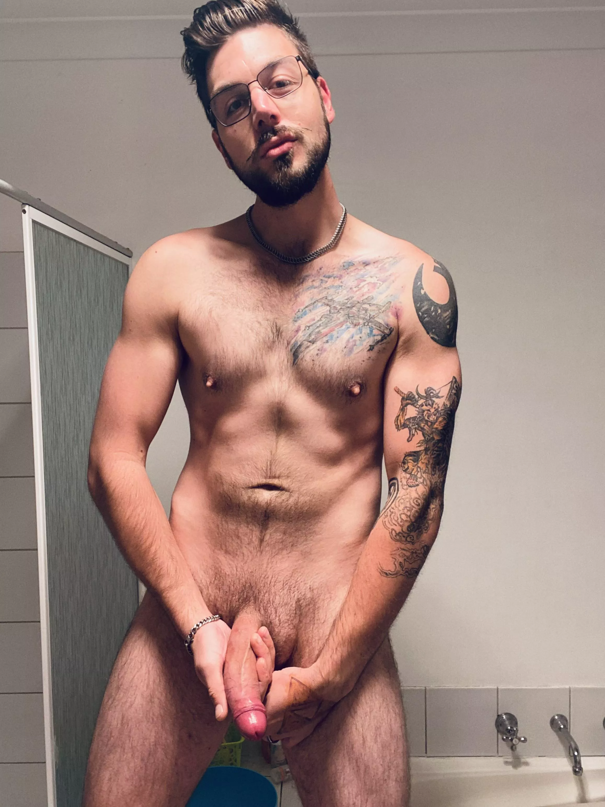 Hey passerby. Enjoy my cock. posted by LonesomeWerewolf