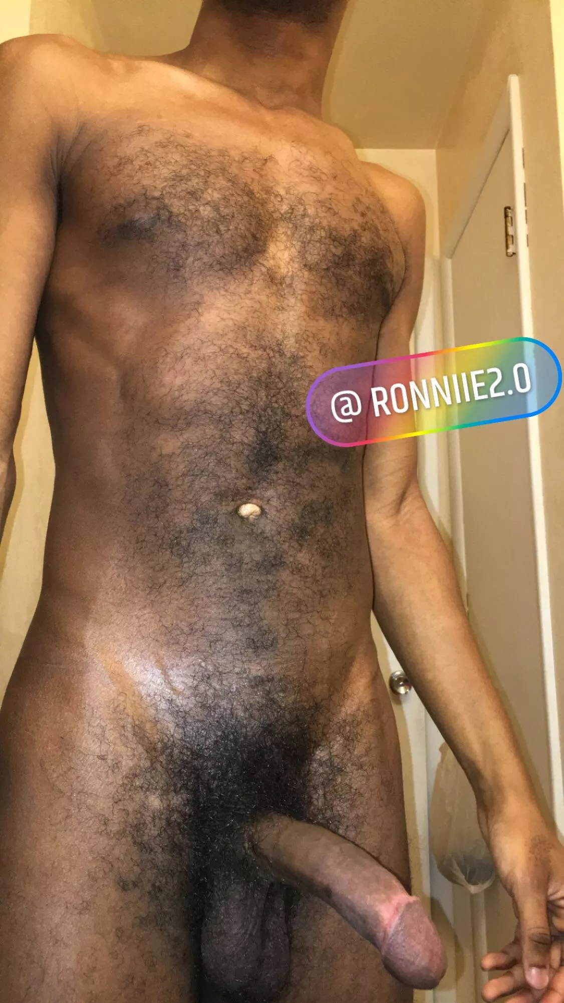 Hey there I’m 24 from AZ, I love hairy guys. Definitely message me.😉 posted by iiitsronniie