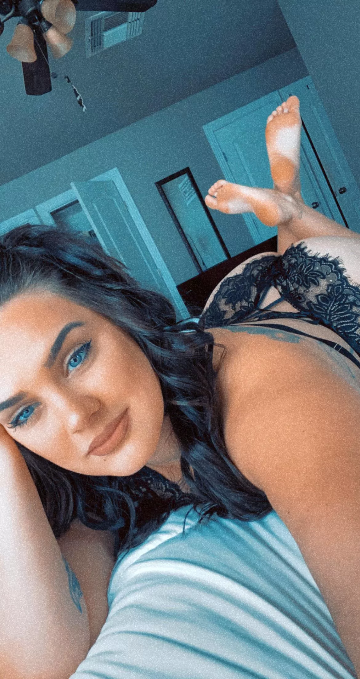 Heyy 🖤 hope my feet can make someone’s day! posted by Sammie1991love