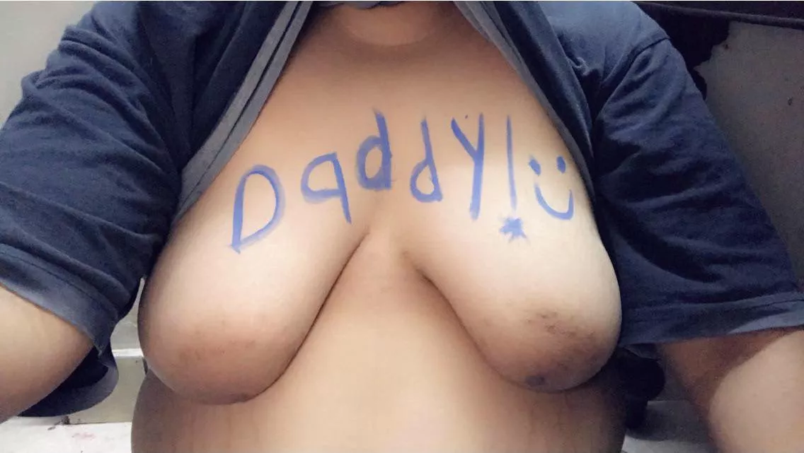 Hi Daddy ðŸ¥° [F] posted by Daddyownsme21