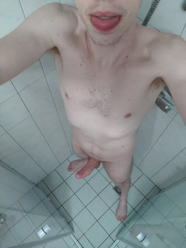 Hi first post! Am I welcome? posted by DutchyGuy98