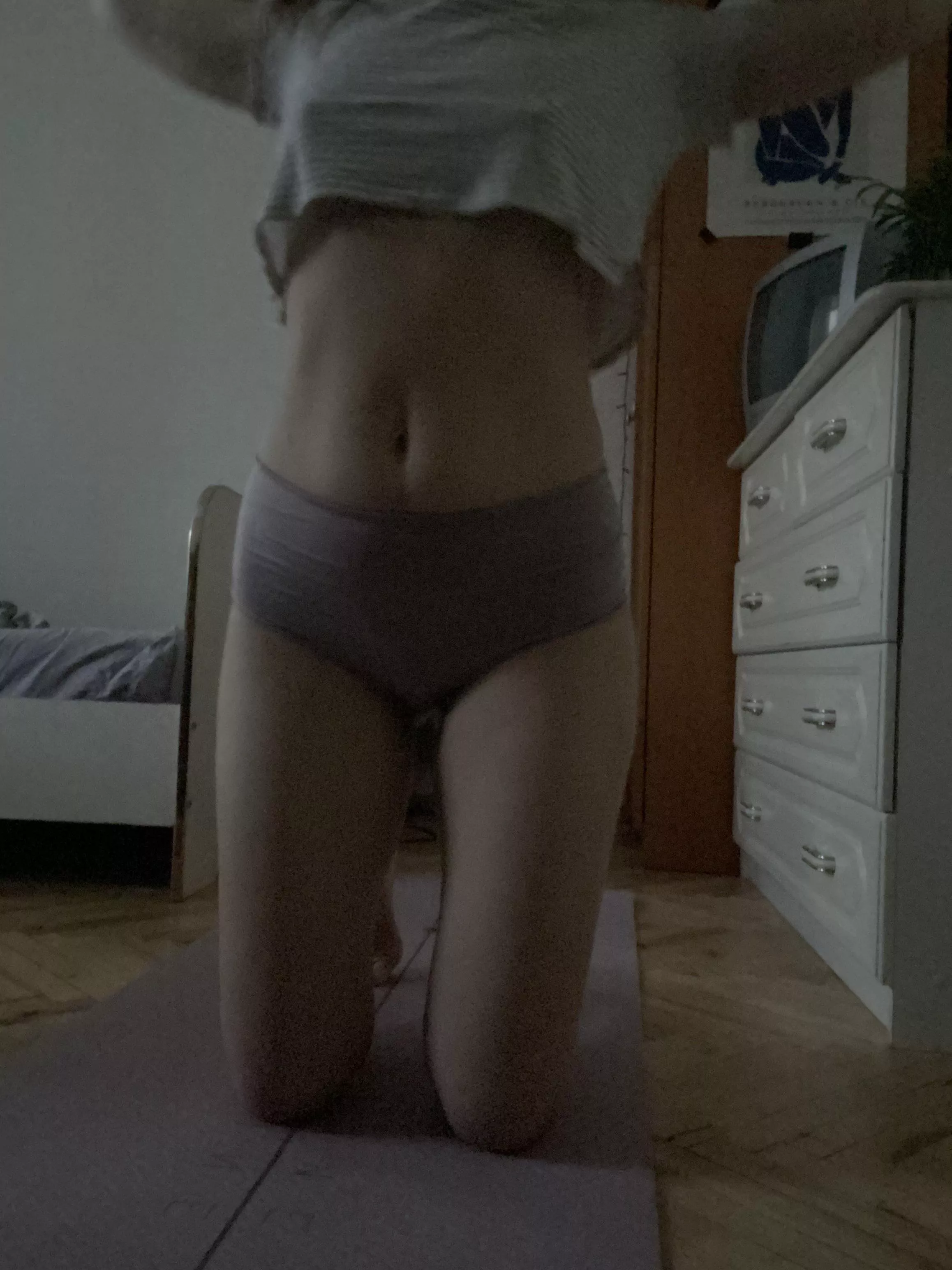 Hi) I like to do yoga in this top. posted by Katekatykat