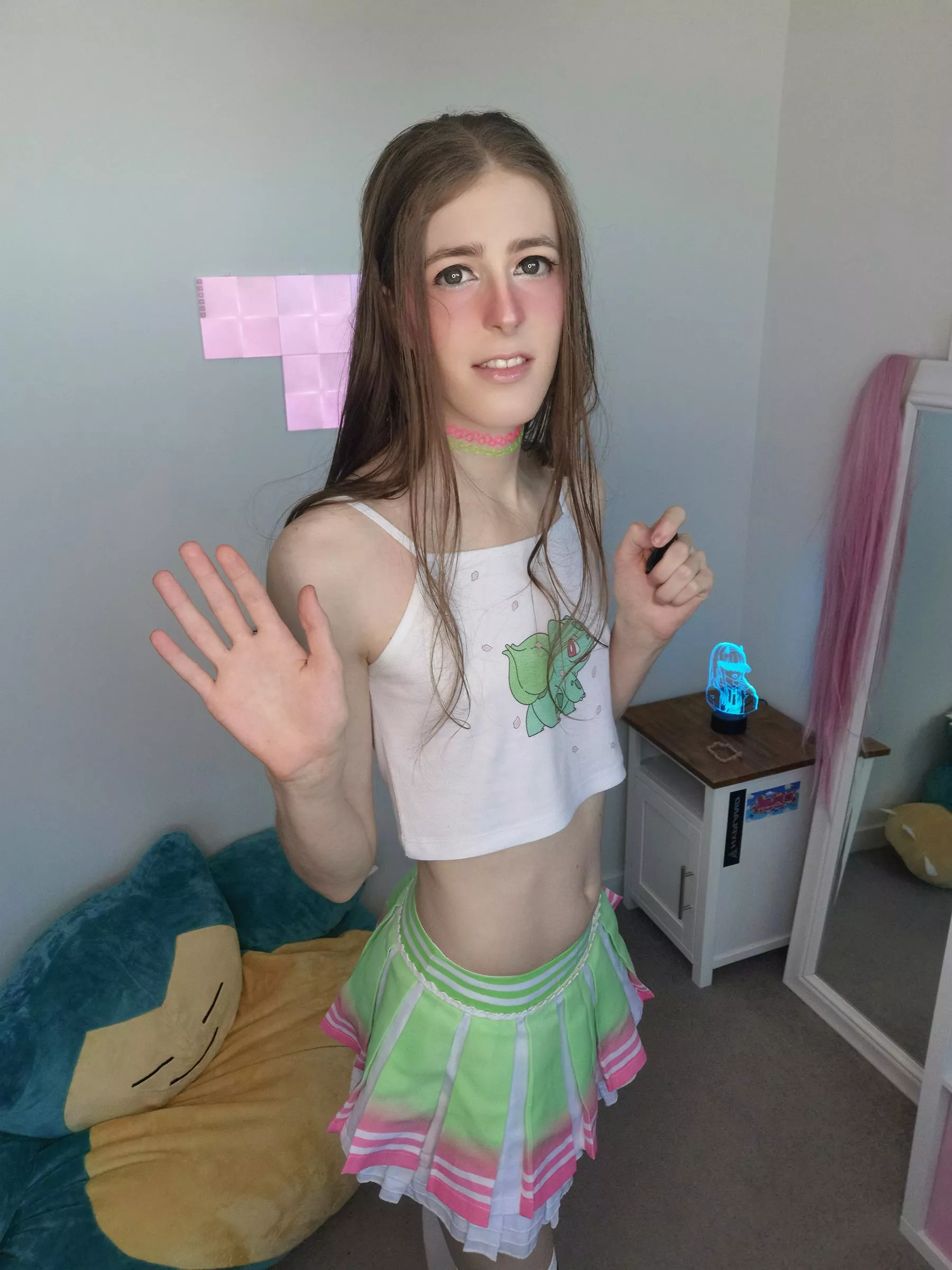 Hi, I'm a femboy 👋 this is my first post posted by lilhyperpotion