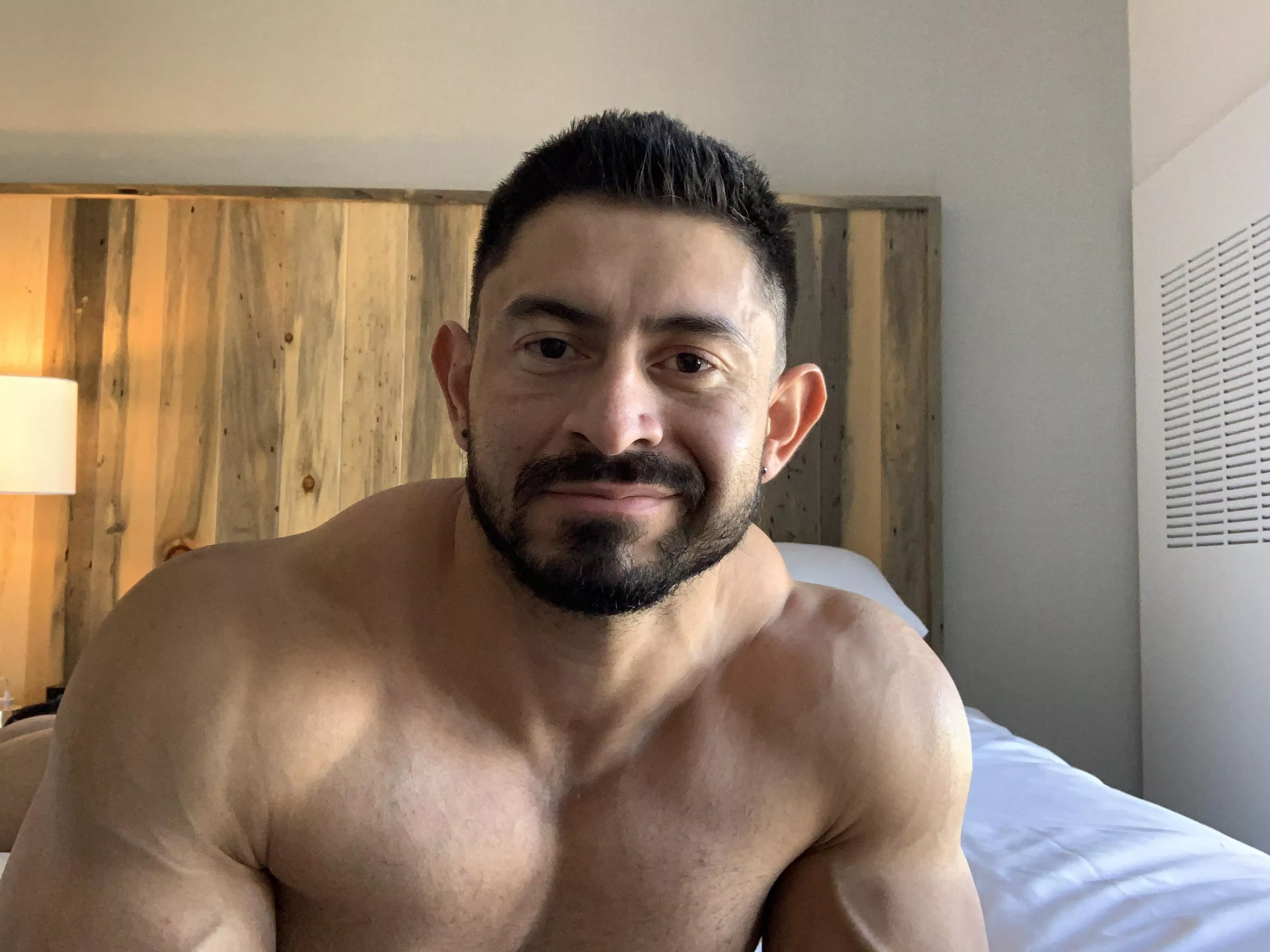 Hi, Iâ€™m Mateo and new to the group. Hope all you handsome men are having a lovely day. â¤ï¸ posted by mateomuscle69