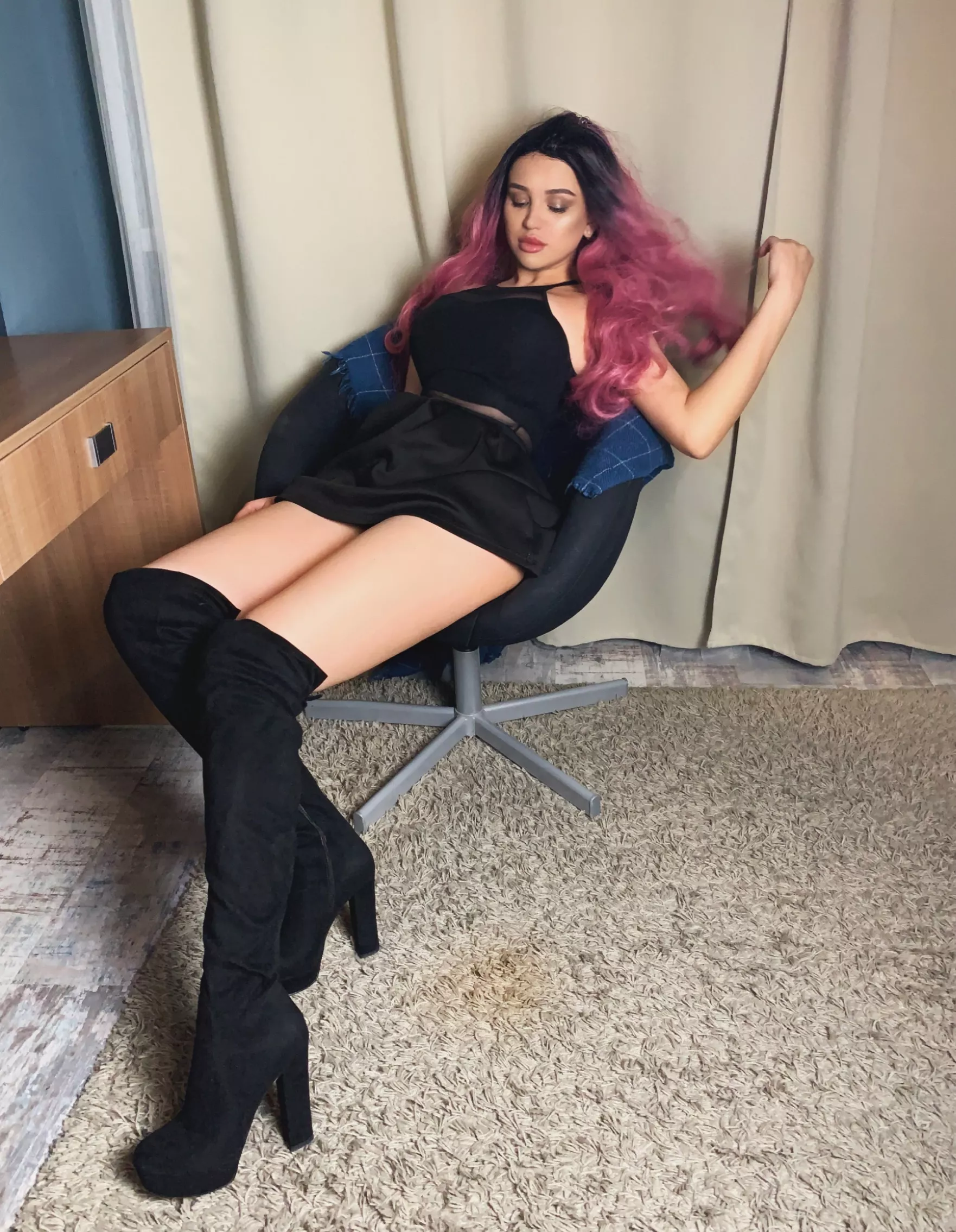 Hi I'm your new fuckdoll, what will you do with me? posted by ShokPlay